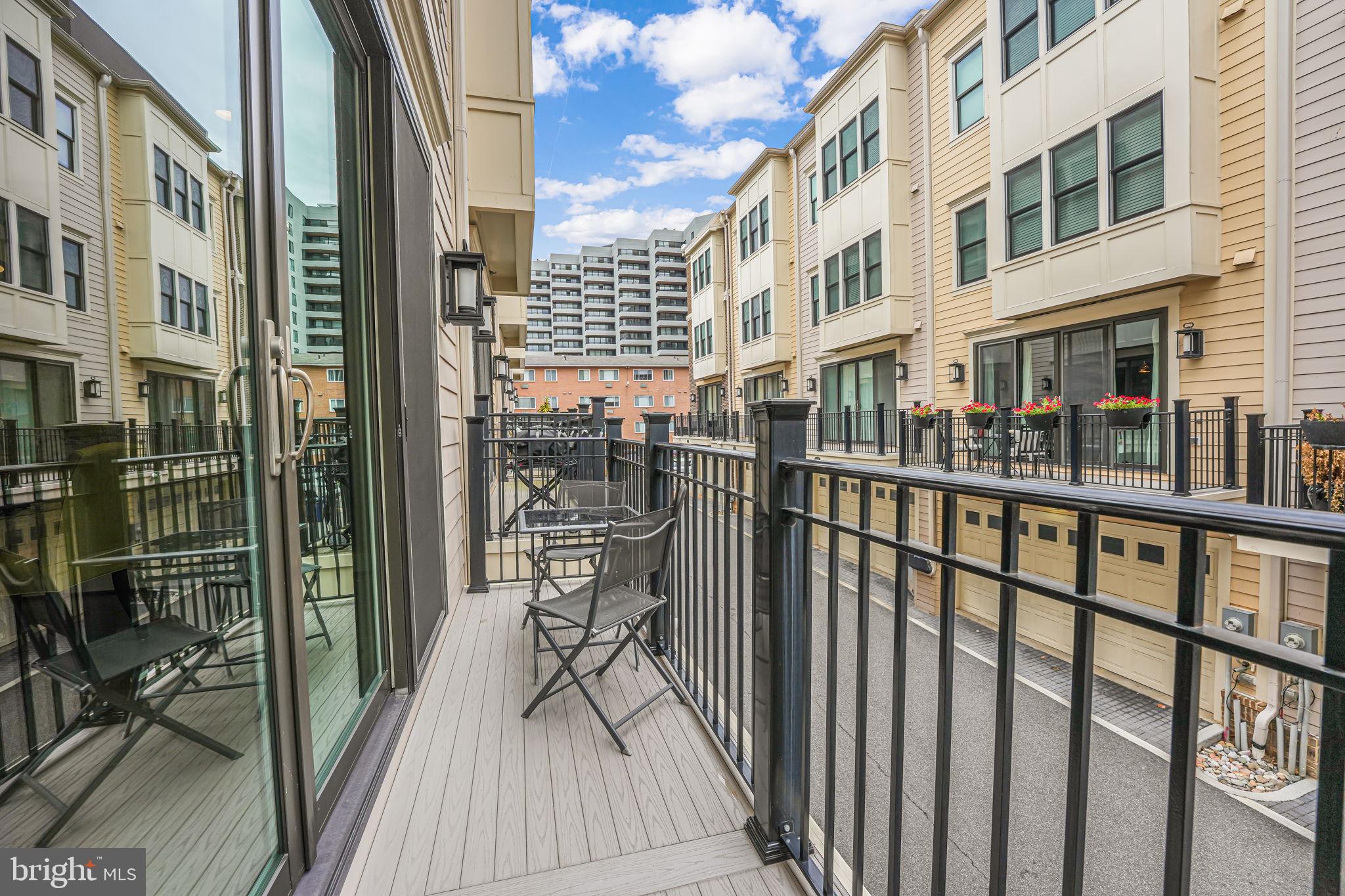 ROSSLYN - Residential