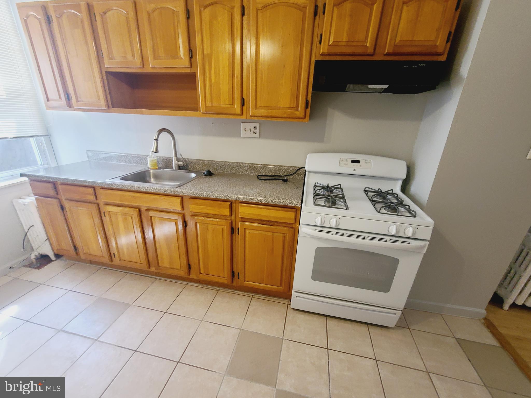 SOUTH STREET - Commercial Sale