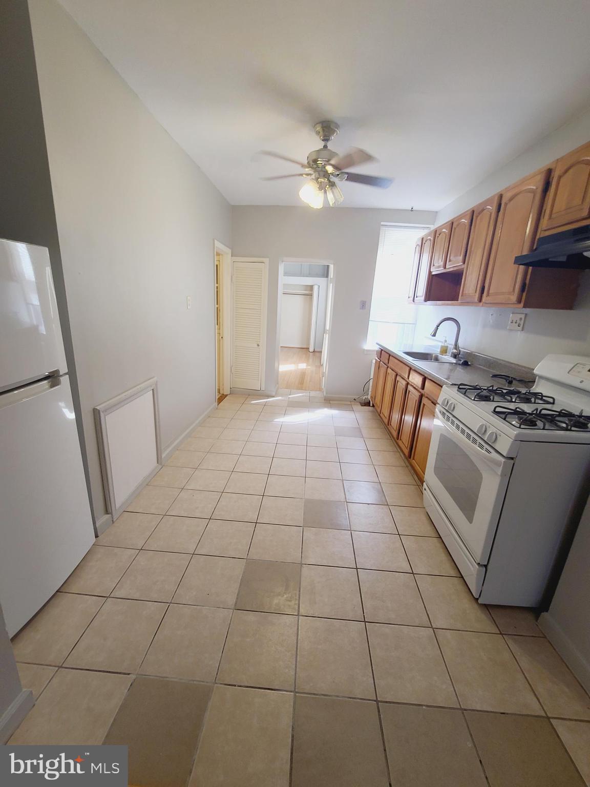 SOUTH STREET - Commercial Sale