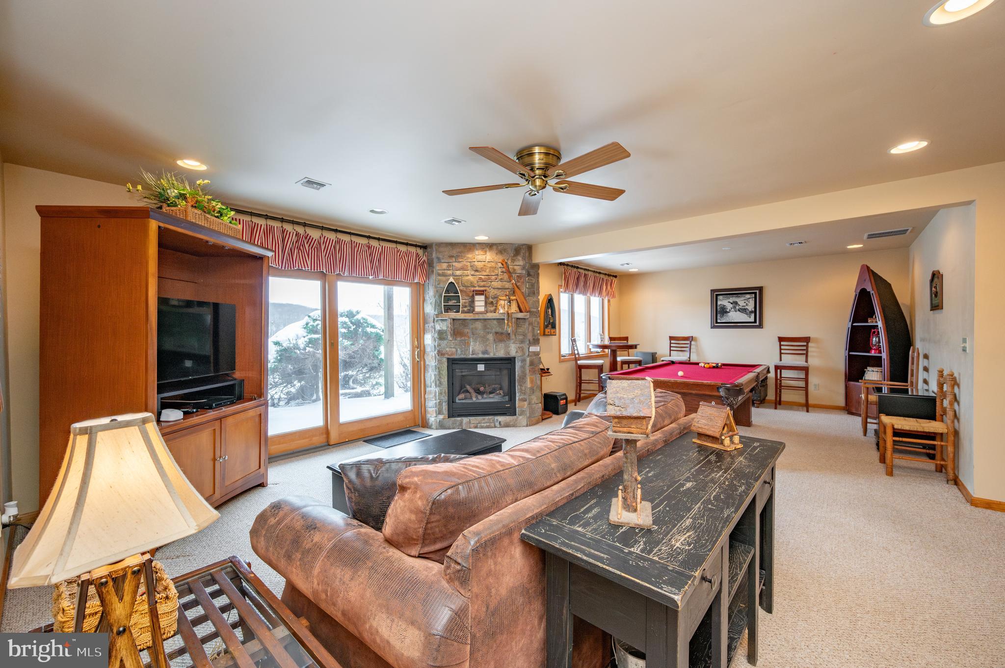 ROMAN RIDGE - Residential