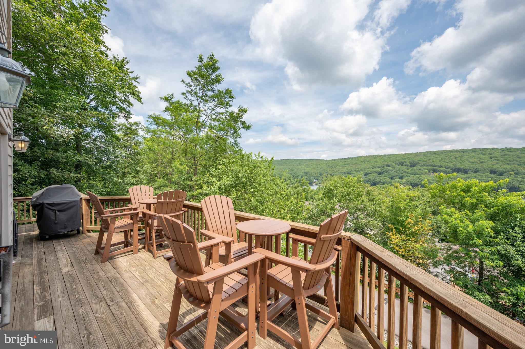 ROMAN RIDGE - Residential