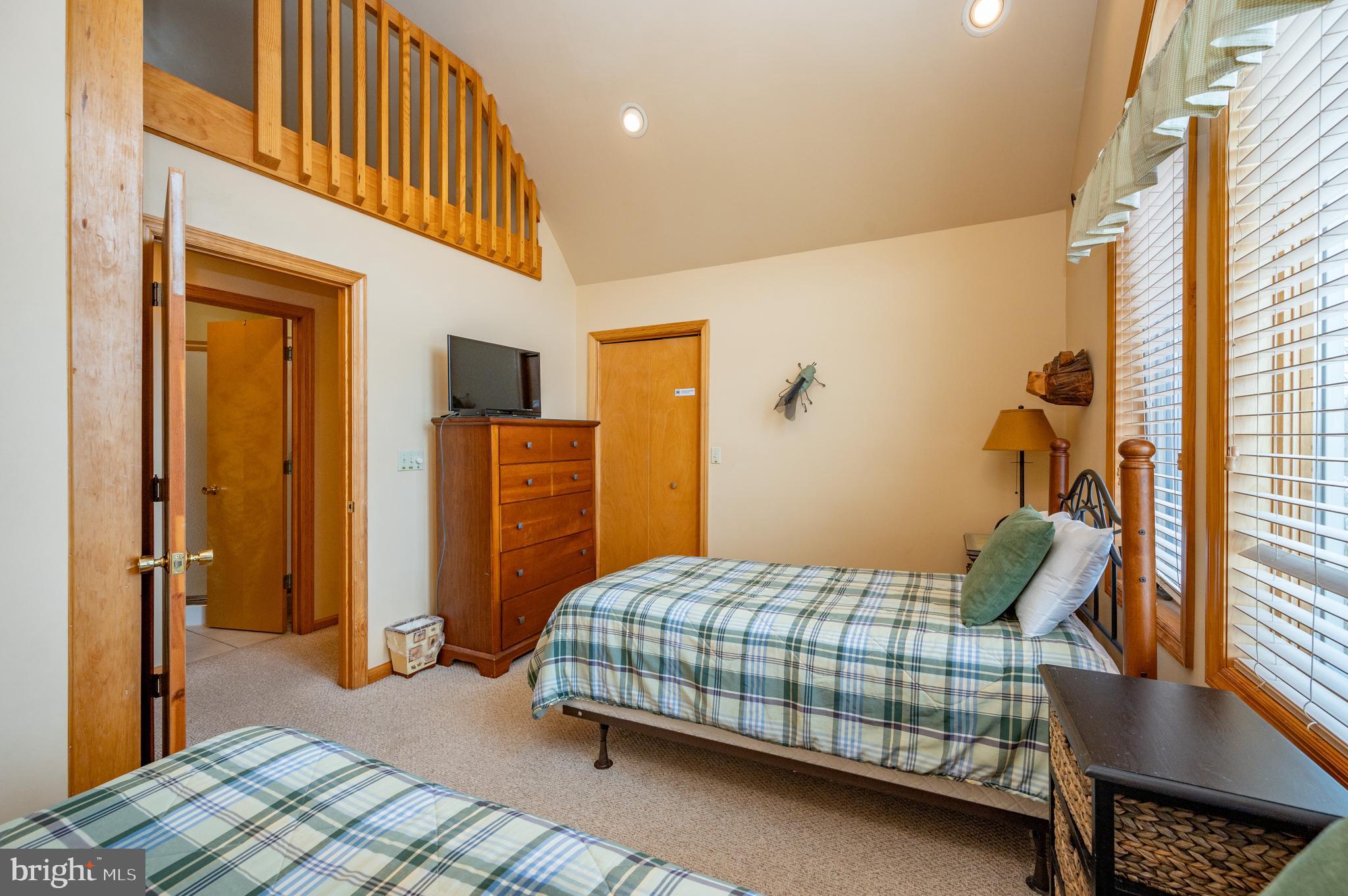 ROMAN RIDGE - Residential