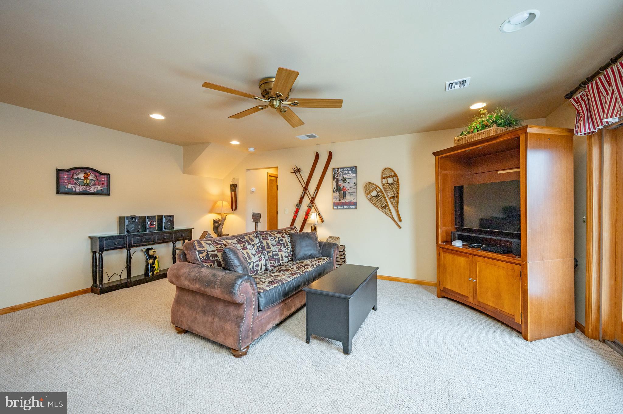 ROMAN RIDGE - Residential