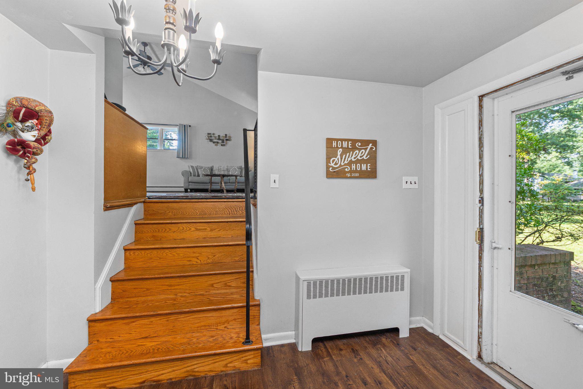 BUTTONWOOD MANOR - Residential