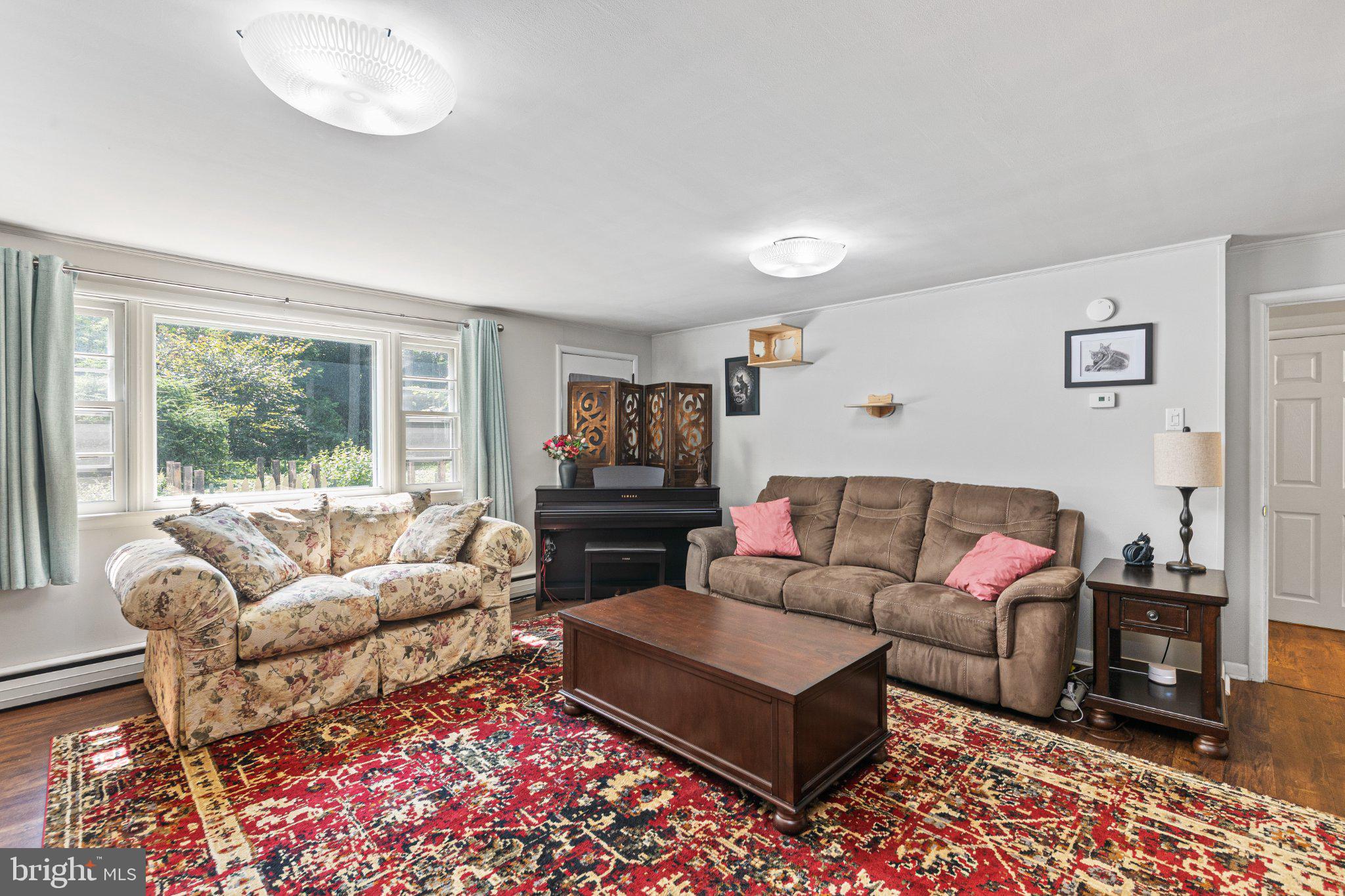 BUTTONWOOD MANOR - Residential
