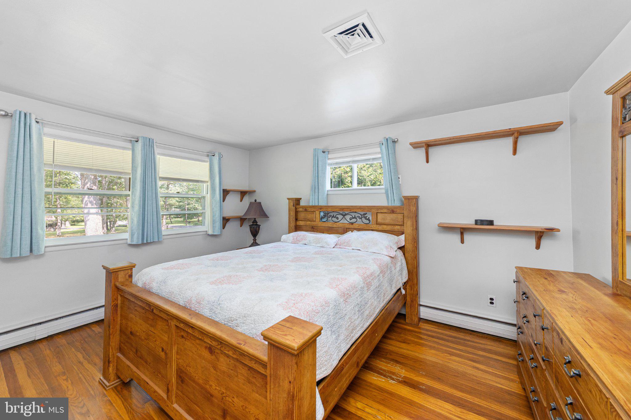 BUTTONWOOD MANOR - Residential