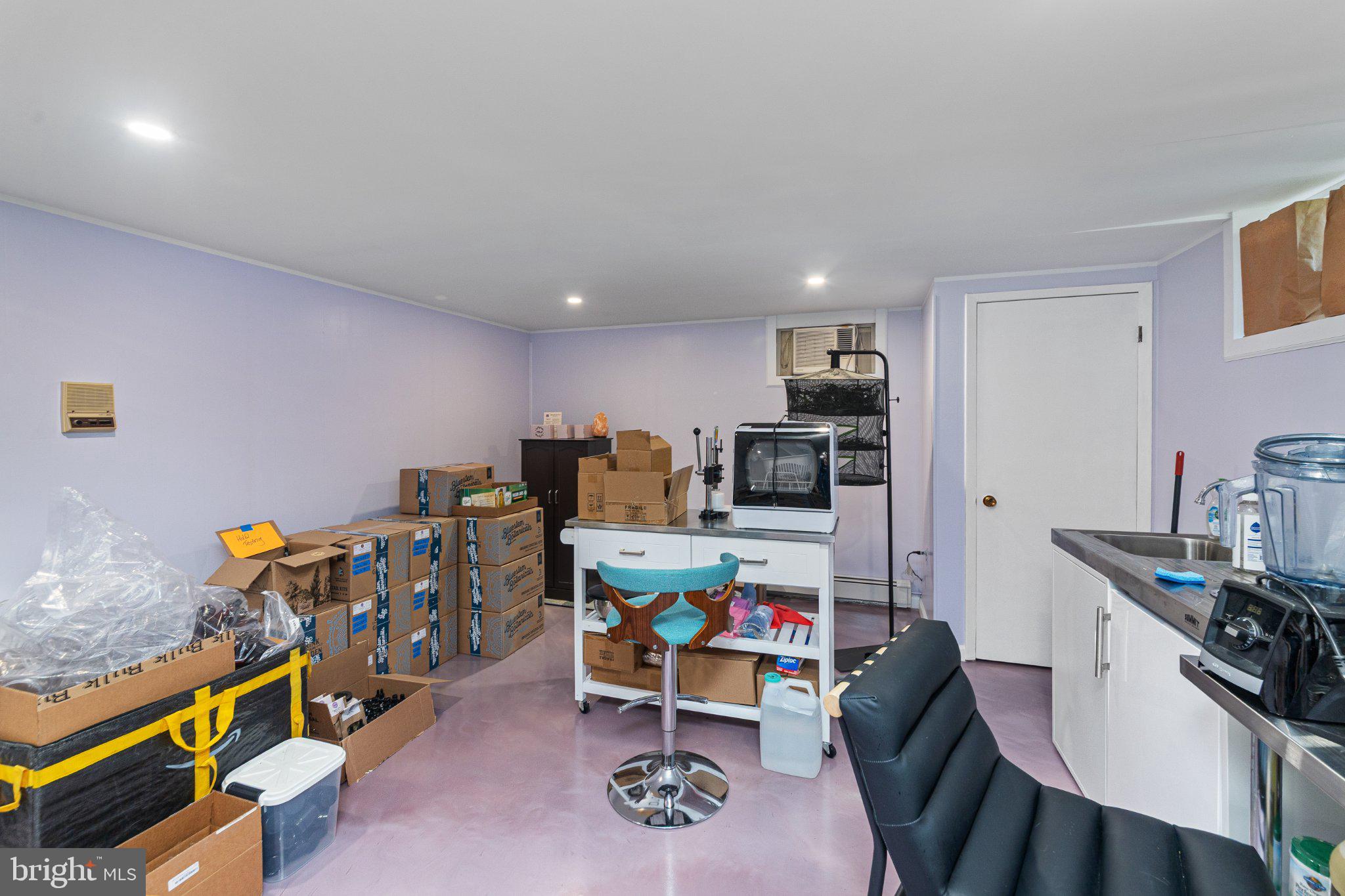 BUTTONWOOD MANOR - Residential