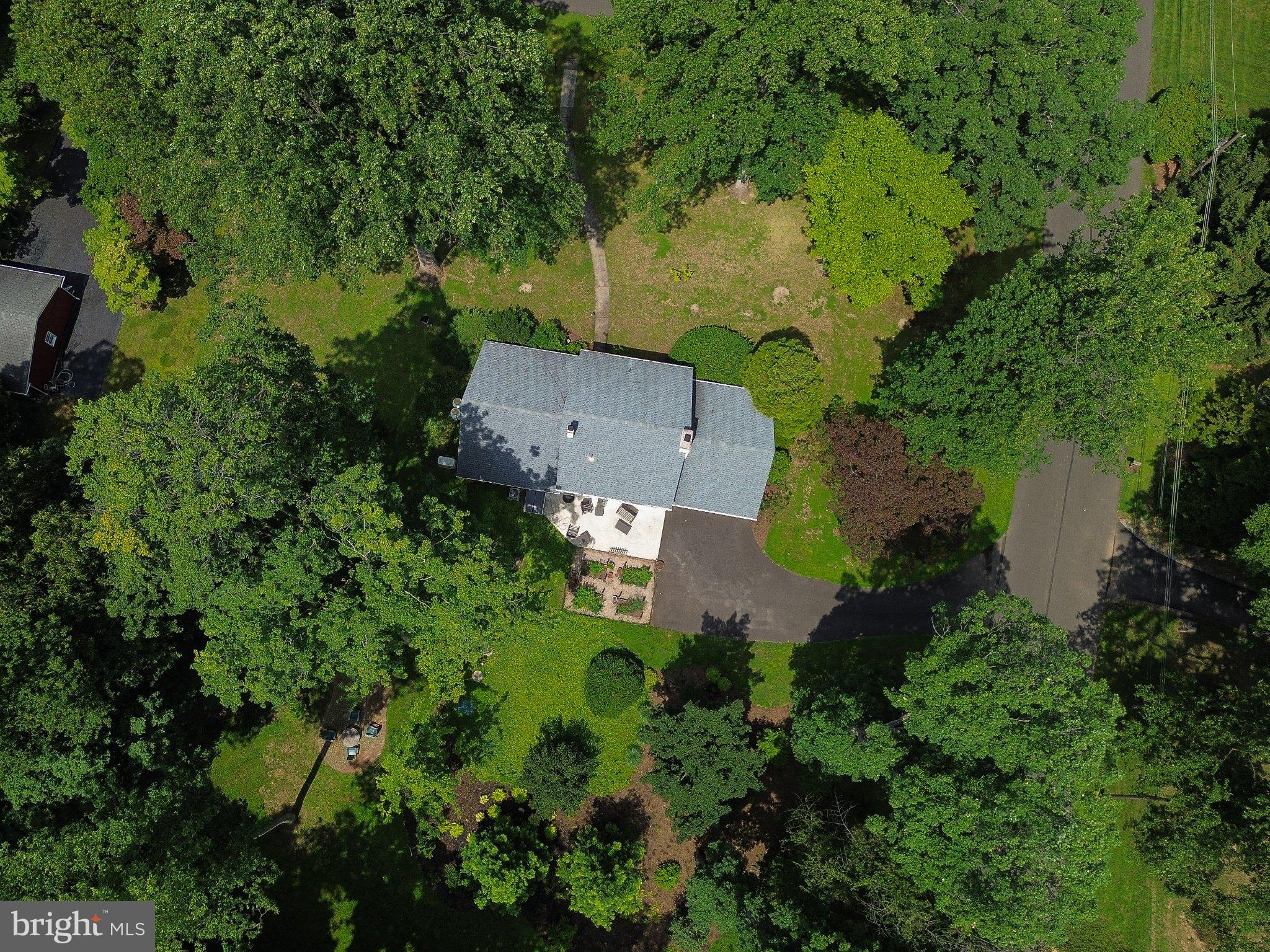 BUTTONWOOD MANOR - Residential