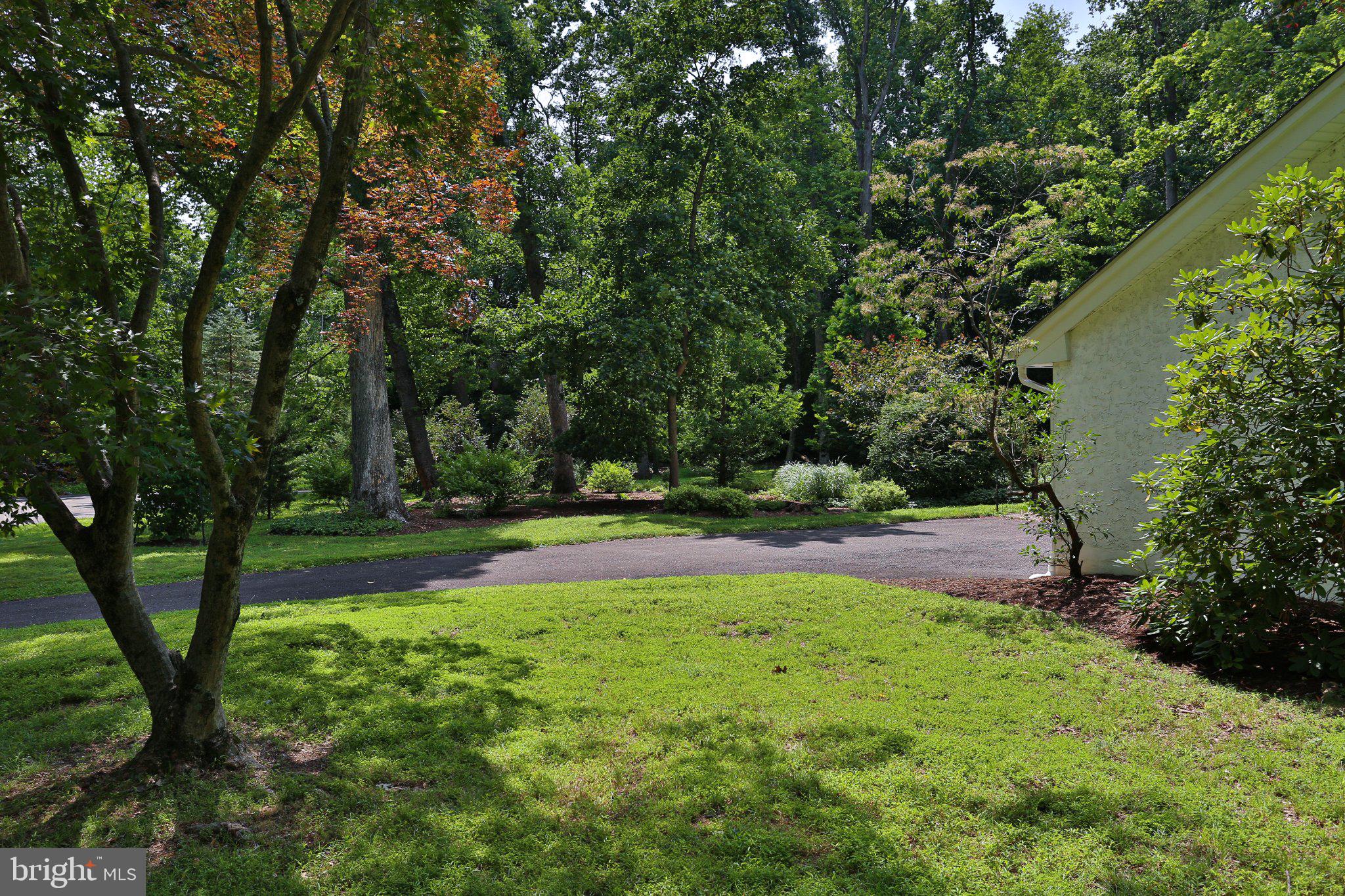 BUTTONWOOD MANOR - Residential