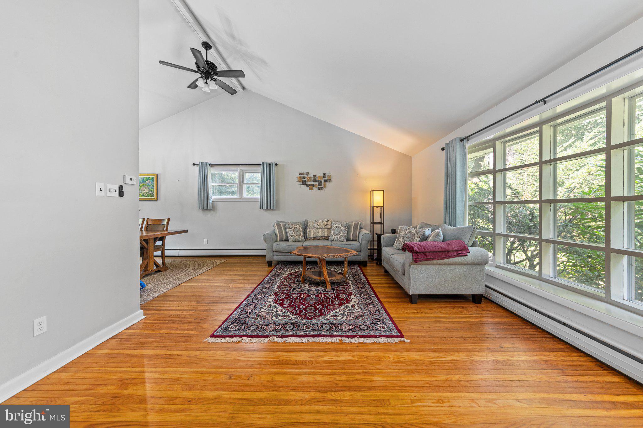 BUTTONWOOD MANOR - Residential
