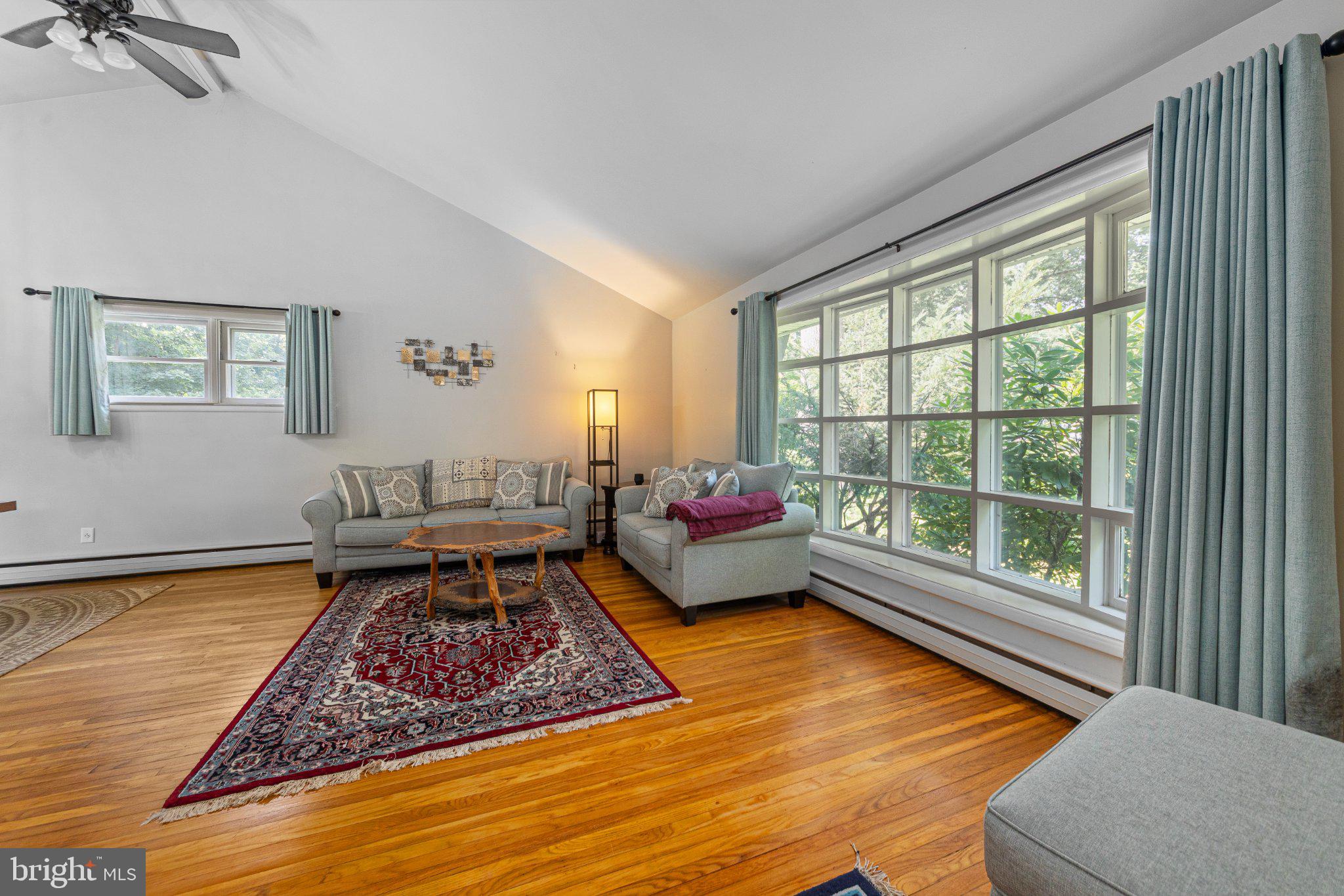 BUTTONWOOD MANOR - Residential