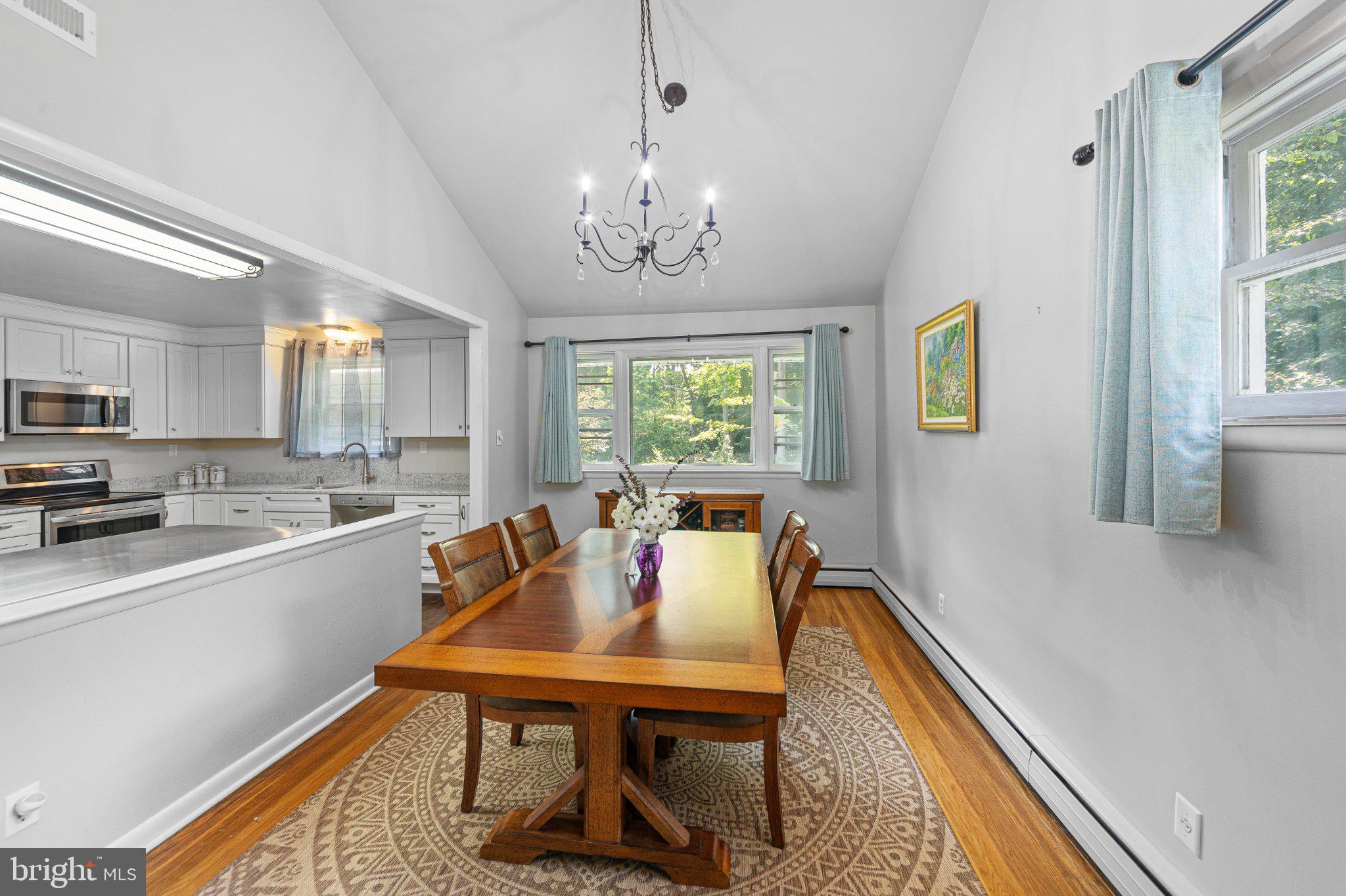 BUTTONWOOD MANOR - Residential