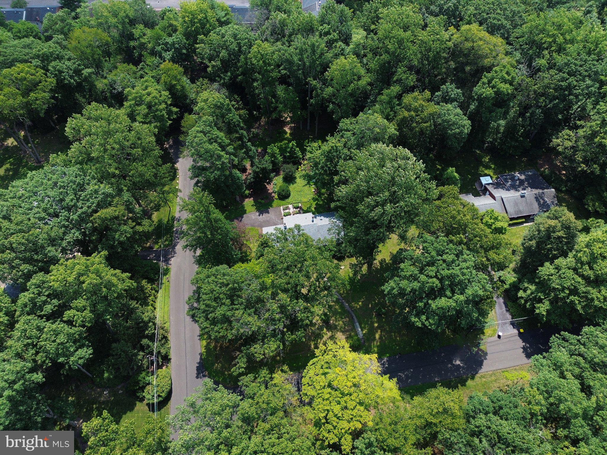 BUTTONWOOD MANOR - Residential