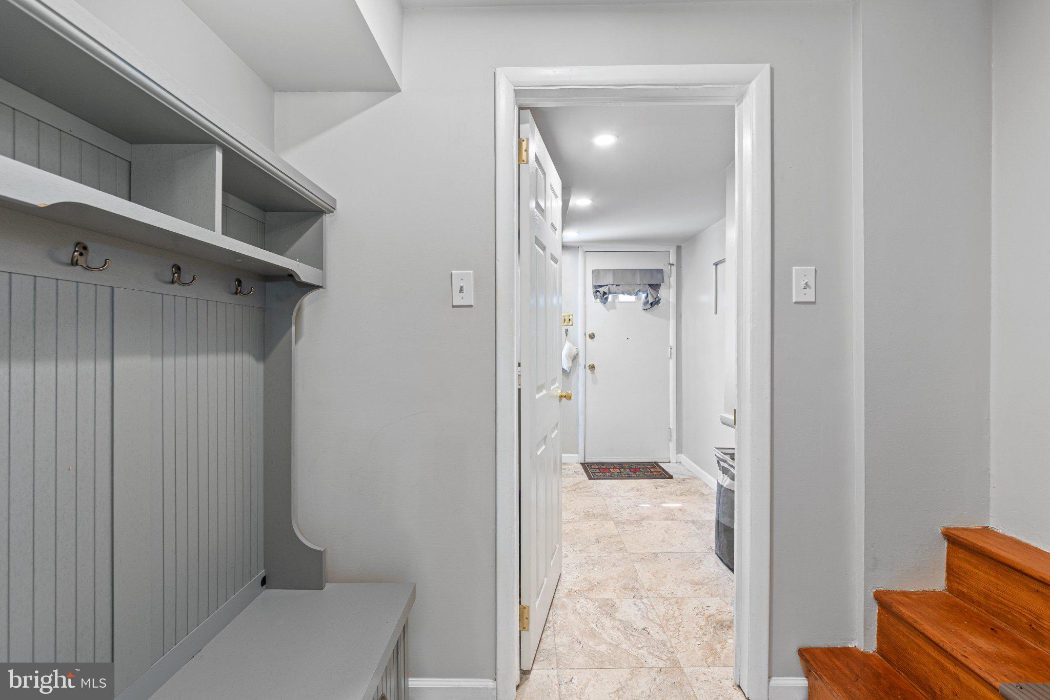 BUTTONWOOD MANOR - Residential