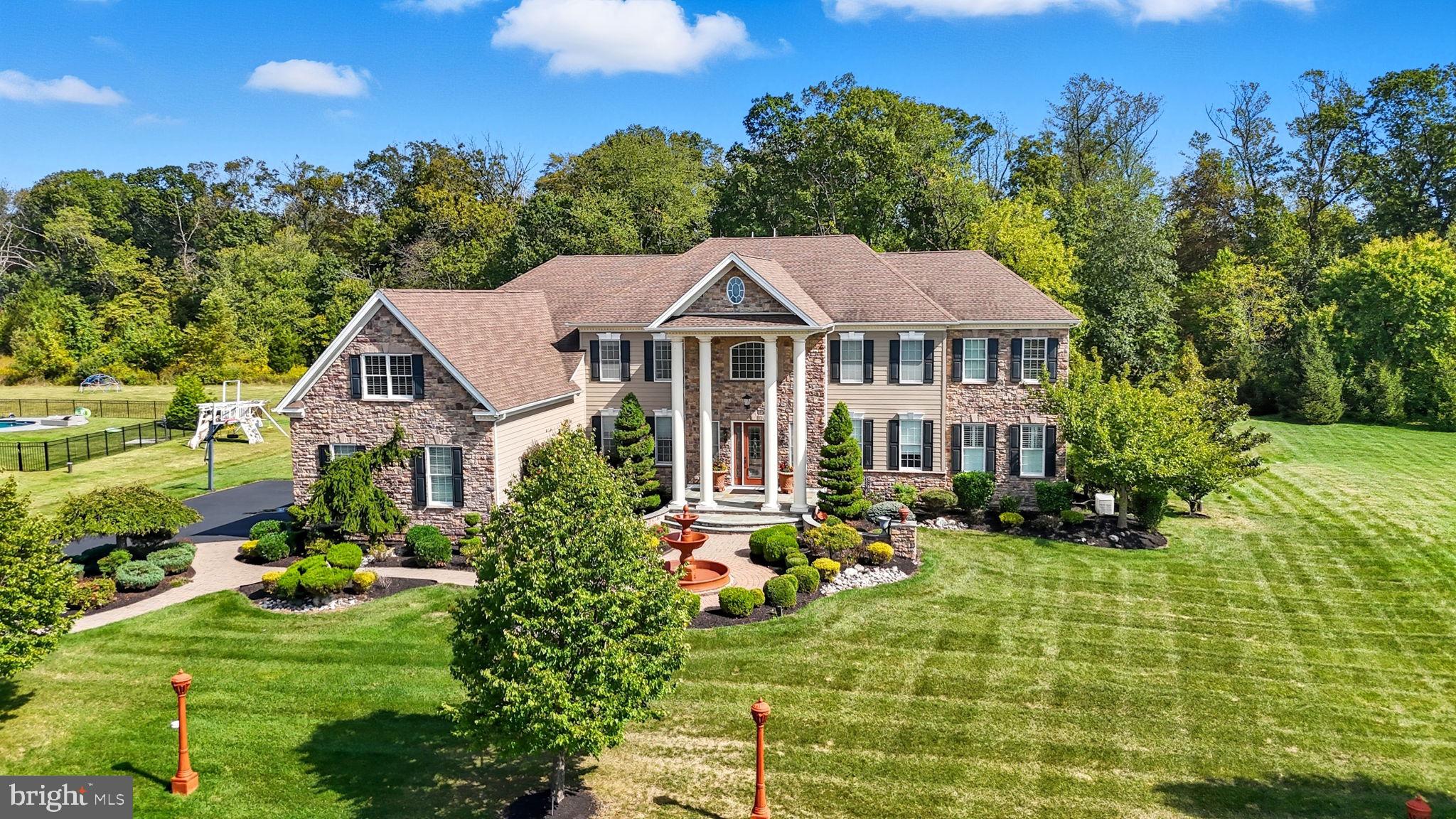 CHAPMANS CORNER - Residential