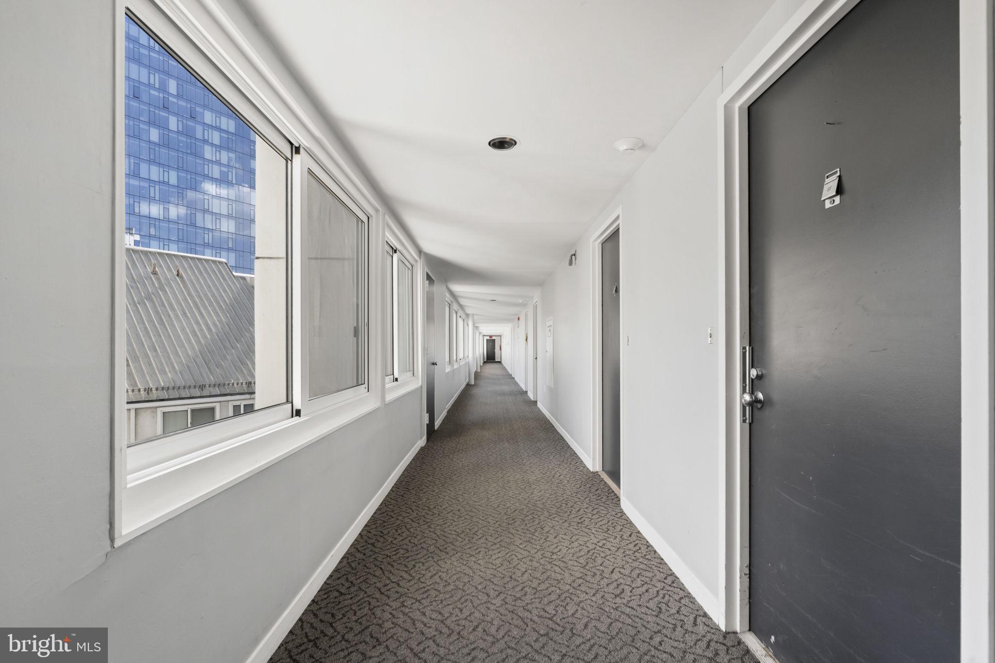 LOGAN SQUARE - Residential