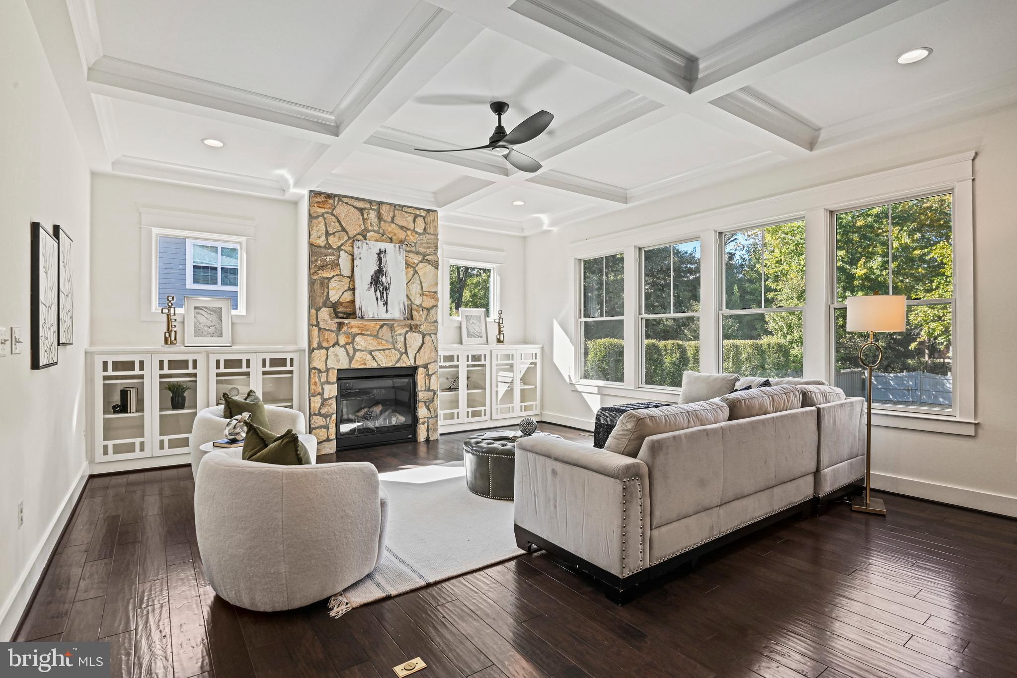 MAPLE VIEW - Residential