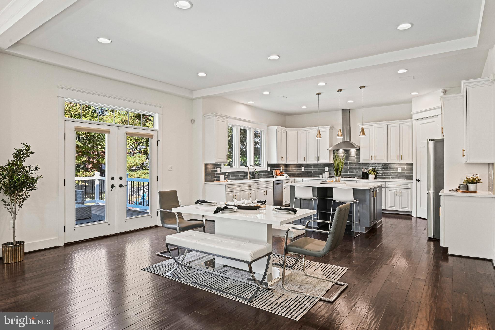 MAPLE VIEW - Residential