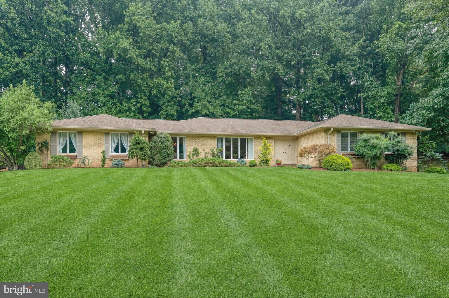 HAMPTON EAST - Residential