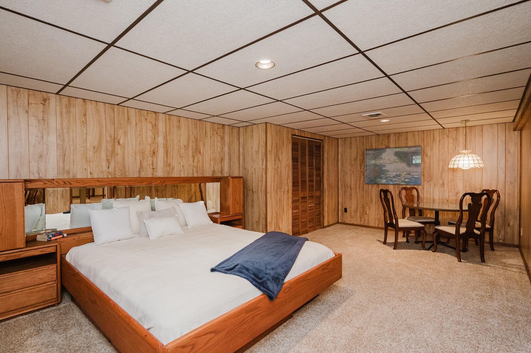 HAMPTON EAST - Residential