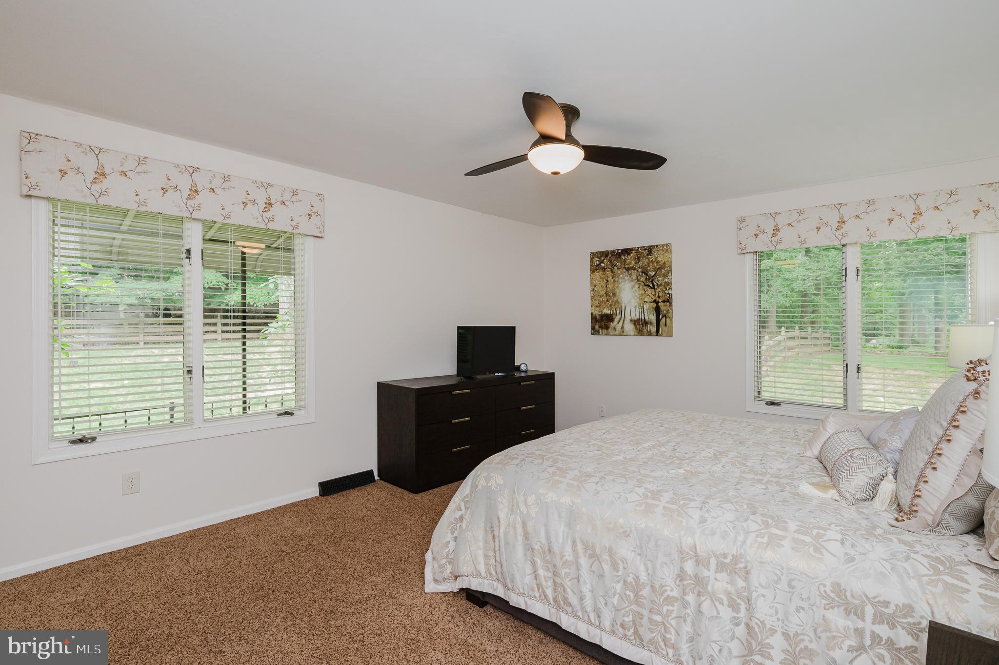 HAMPTON EAST - Residential