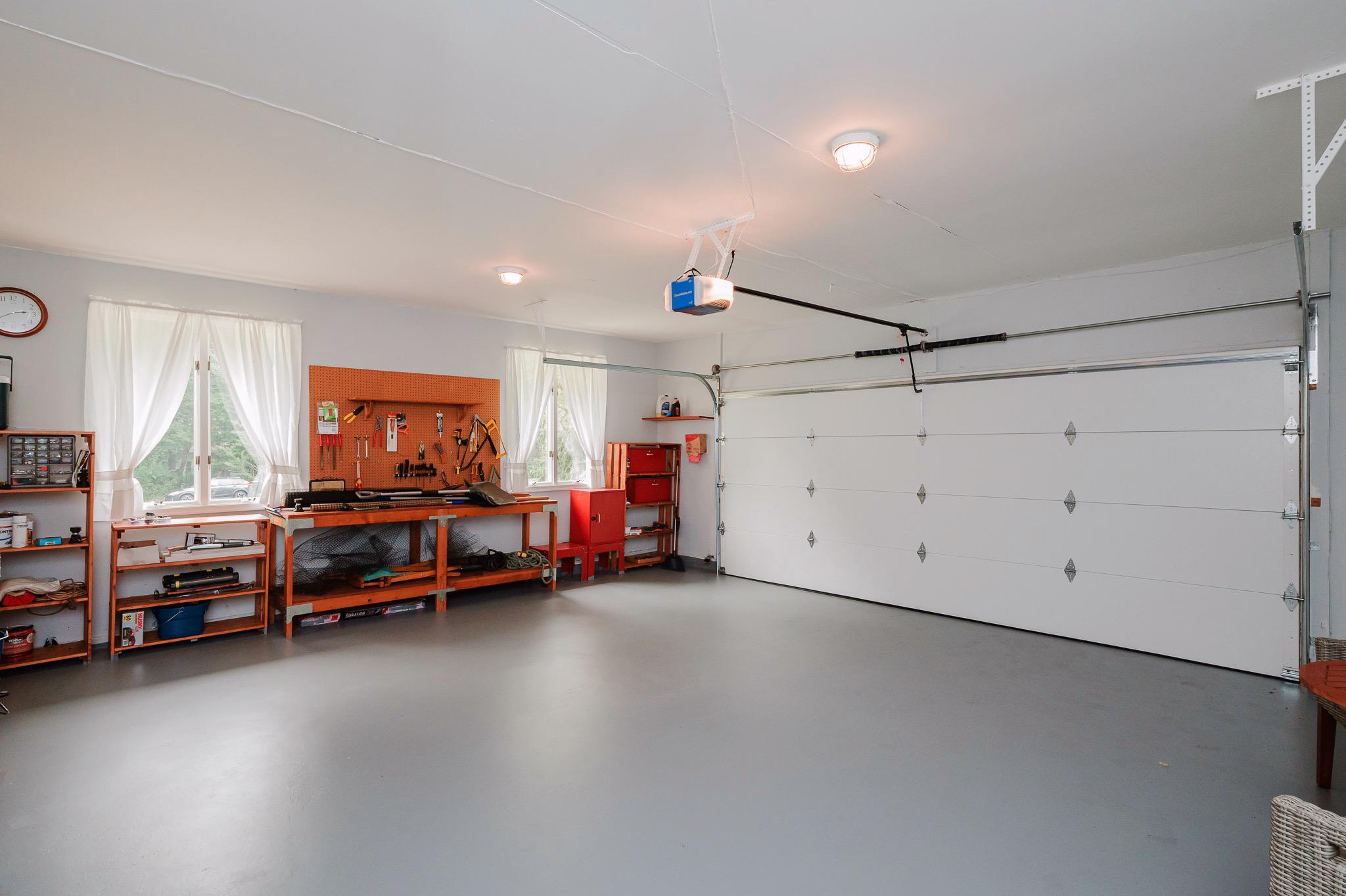 HAMPTON EAST - Residential