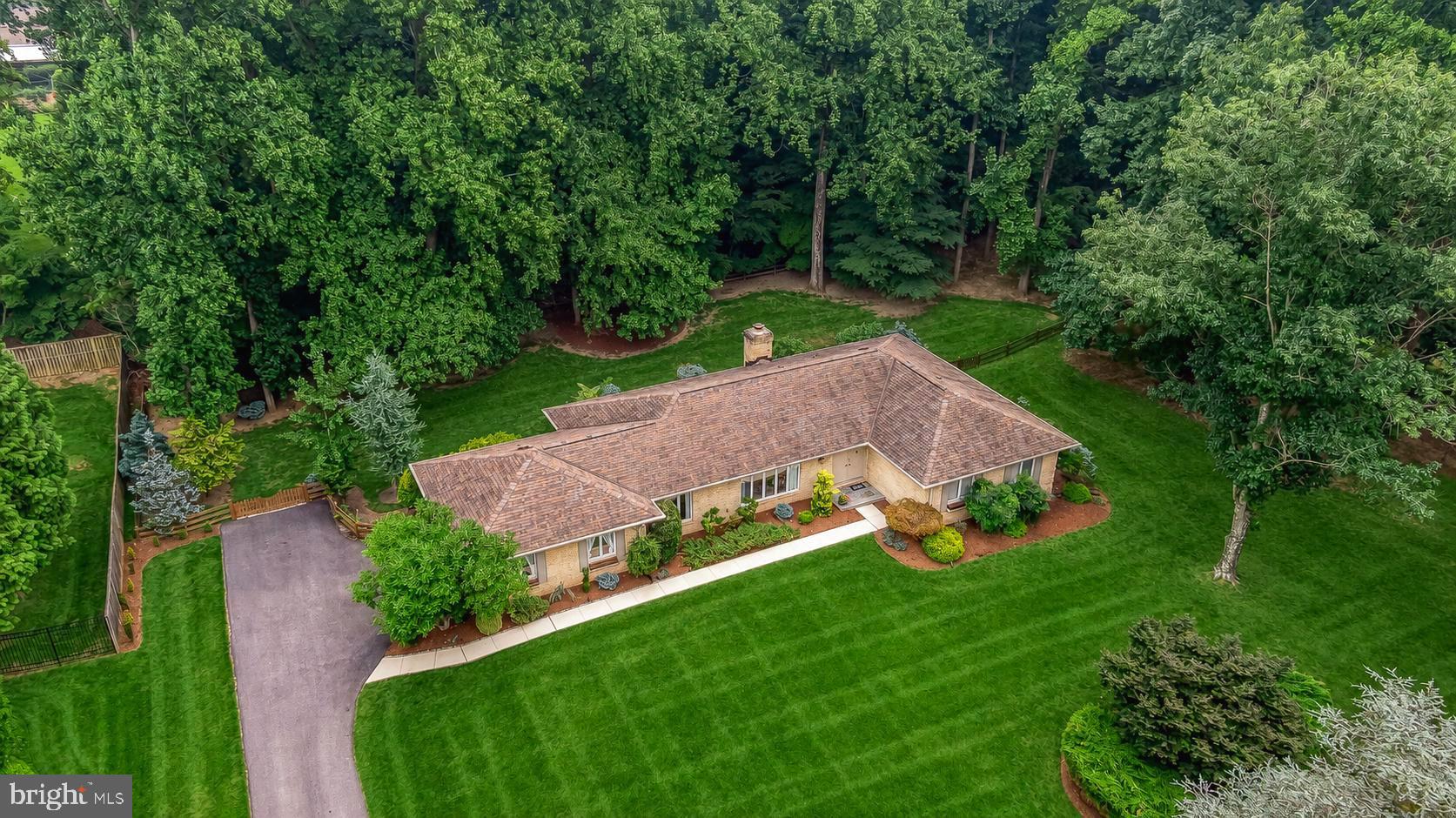 HAMPTON EAST - Residential