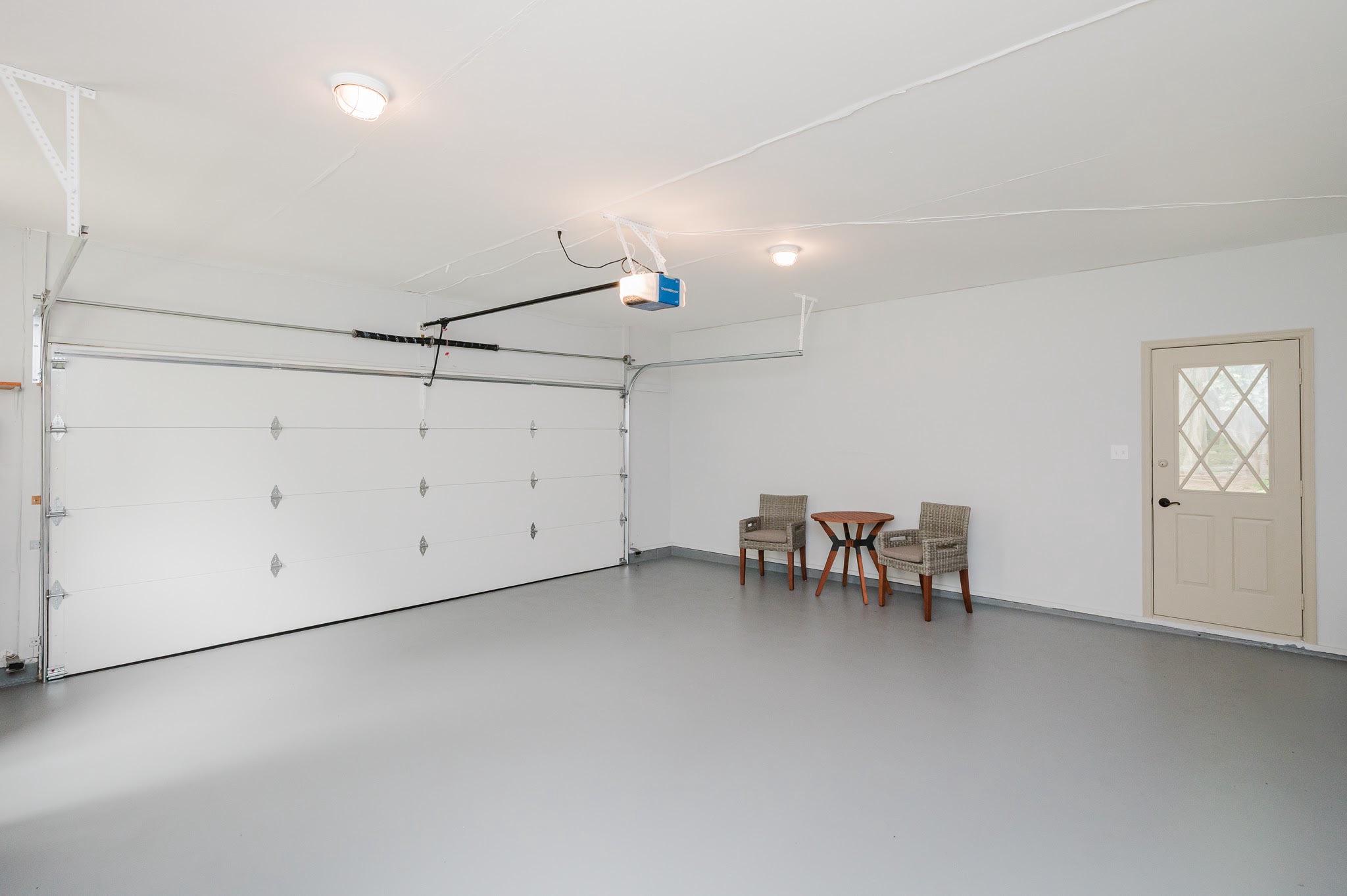 HAMPTON EAST - Residential