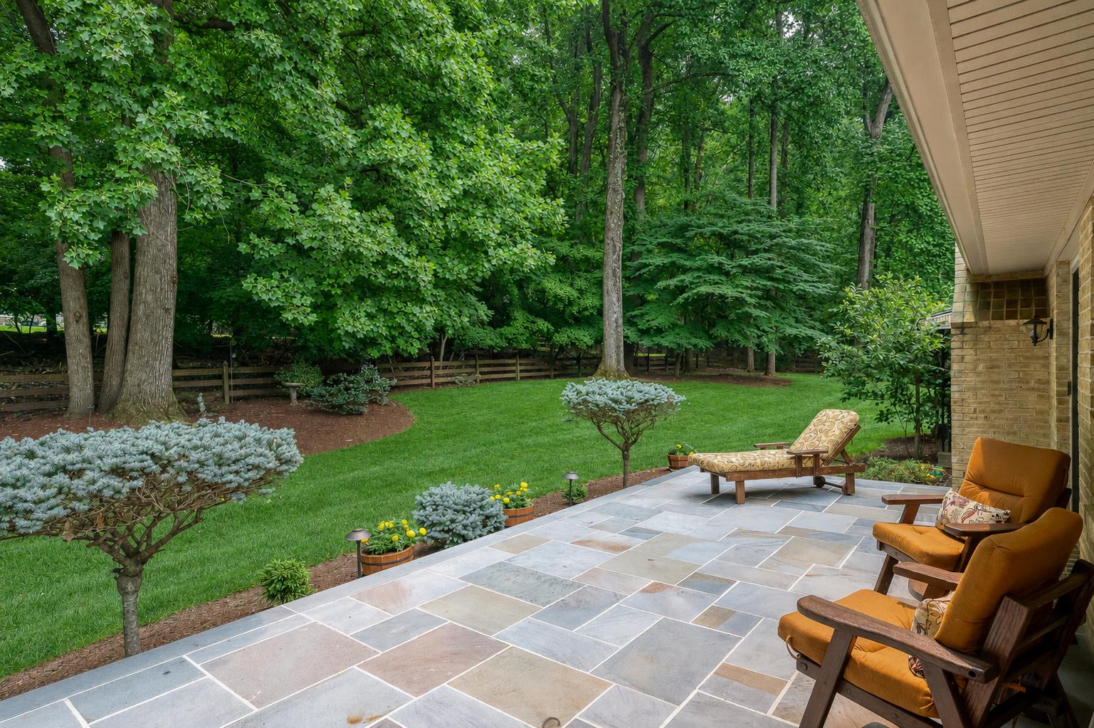 HAMPTON EAST - Residential