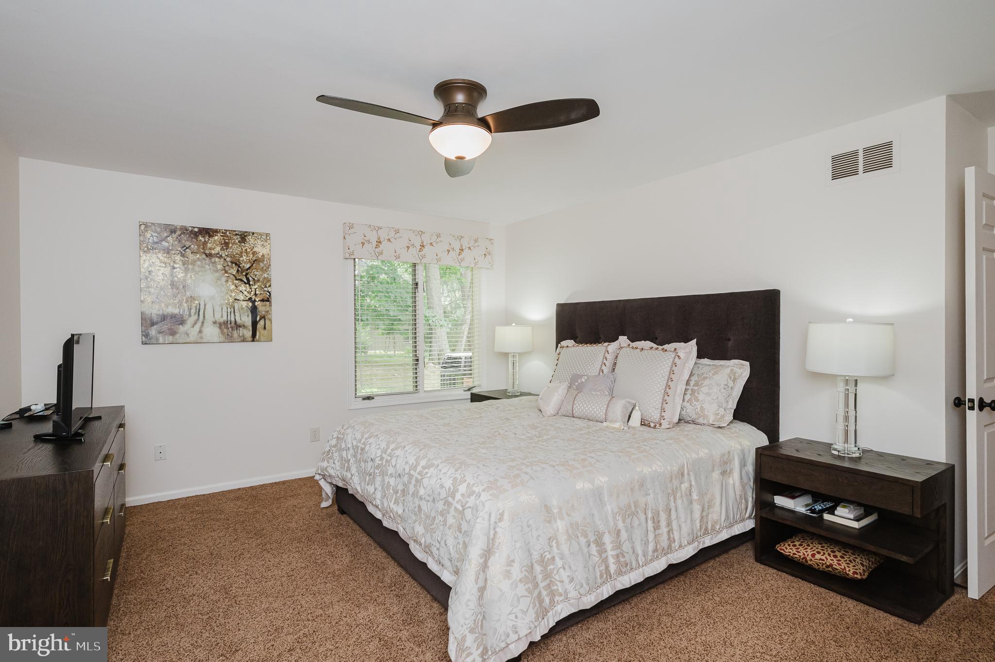 HAMPTON EAST - Residential