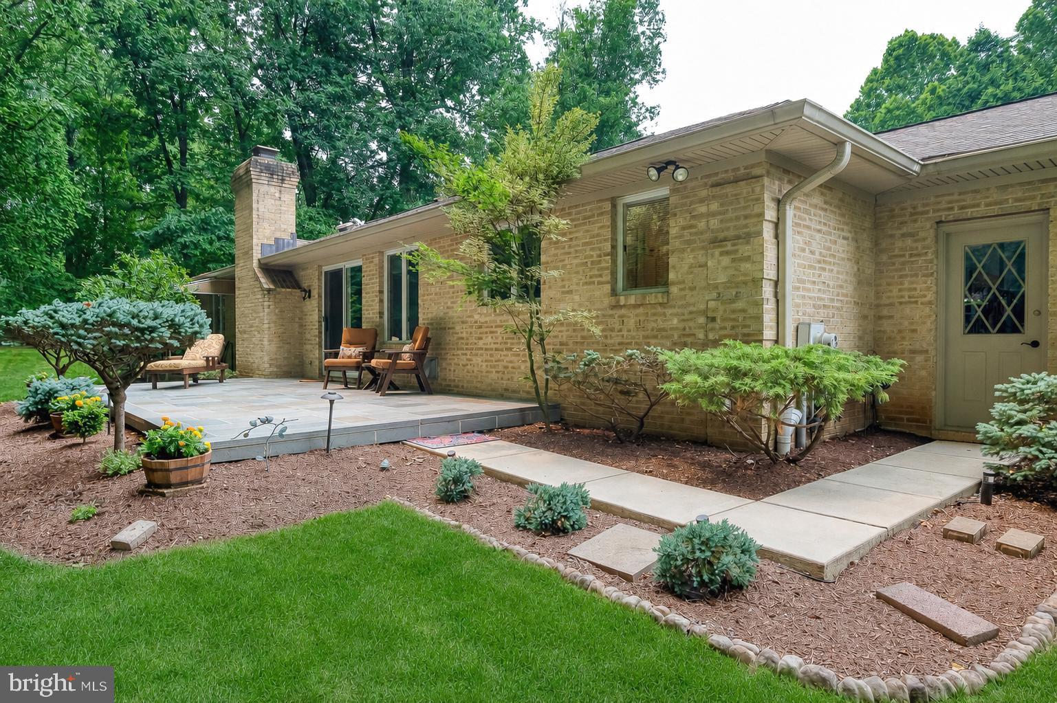 HAMPTON EAST - Residential