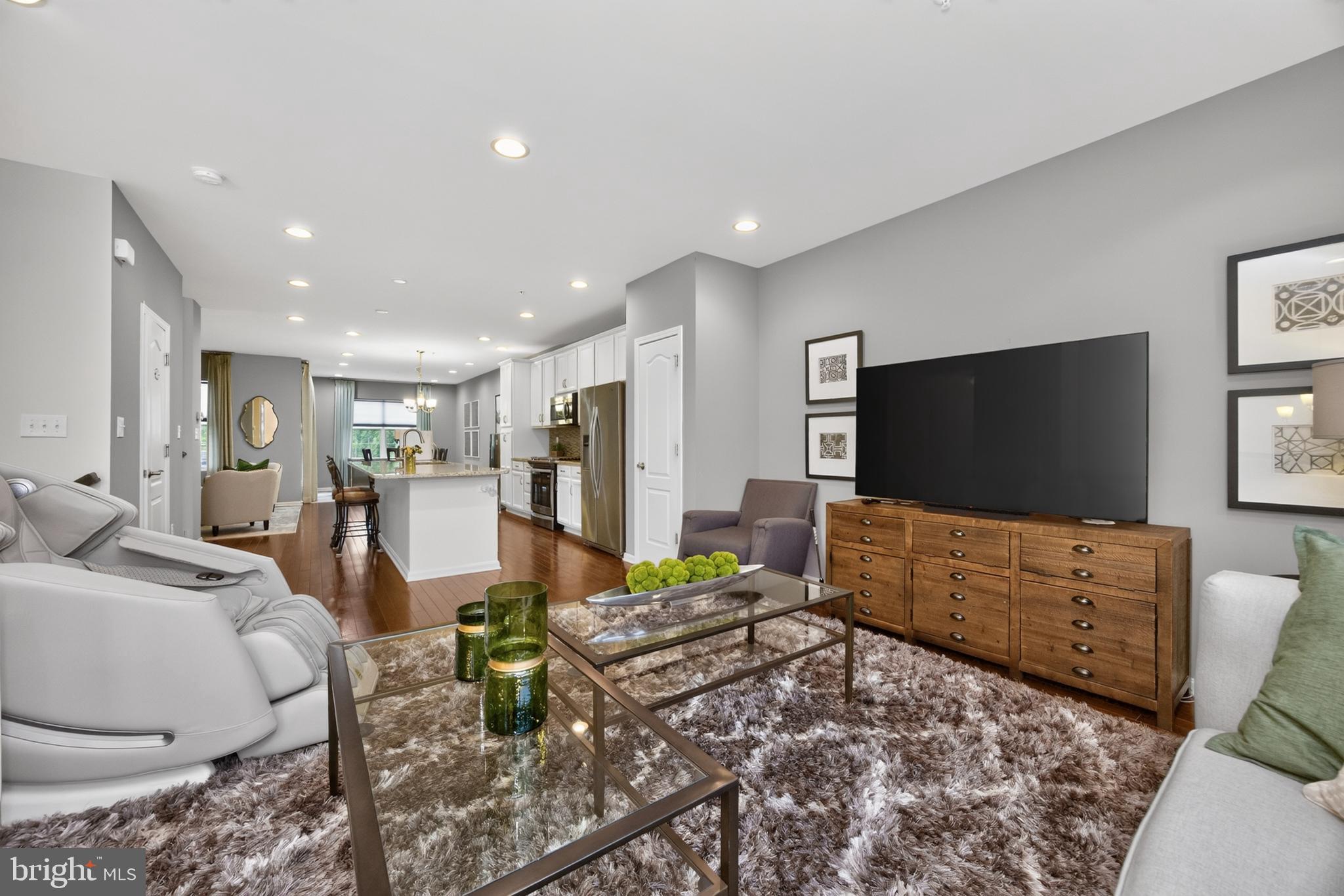 HIGH GROVE - Residential