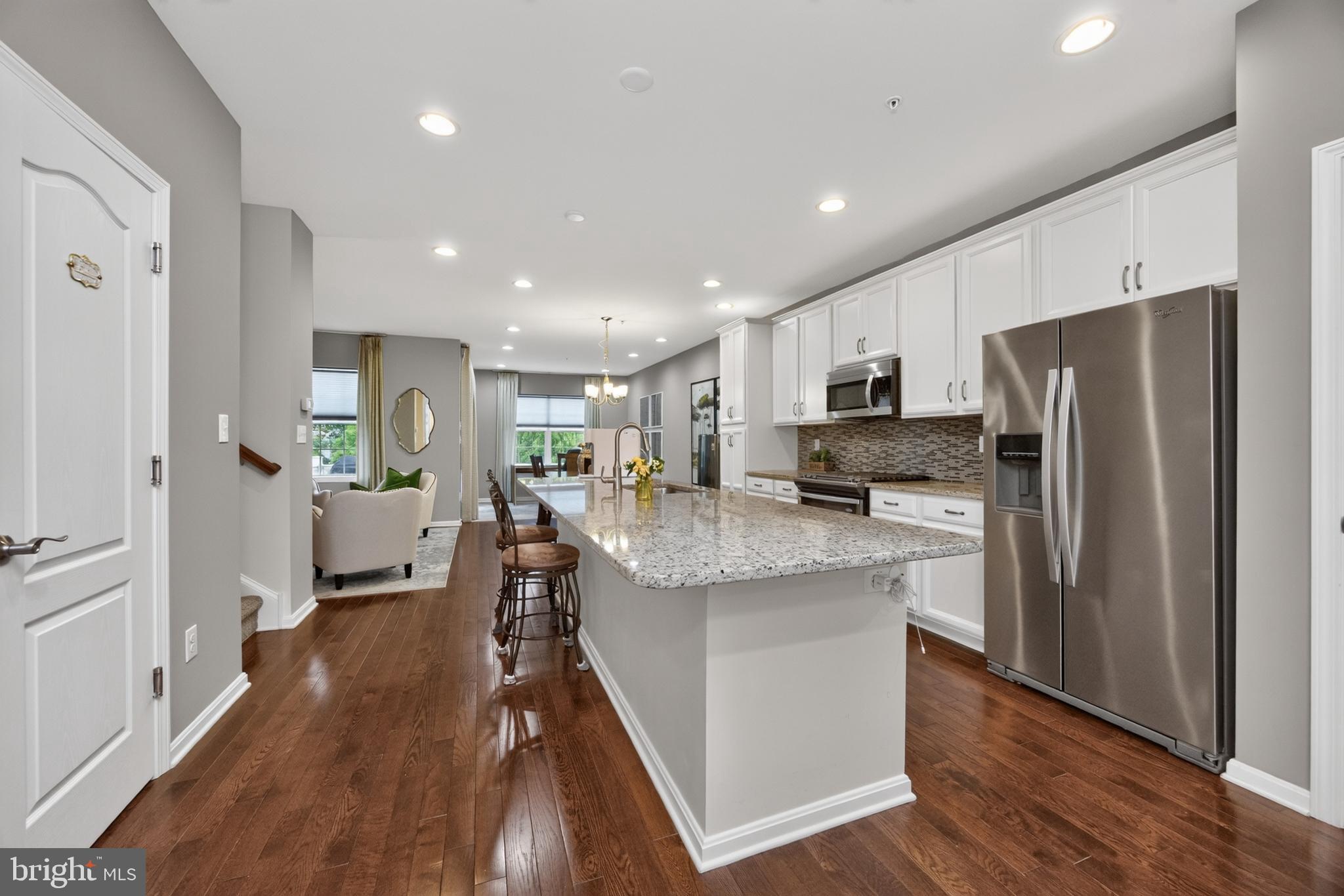 HIGH GROVE - Residential