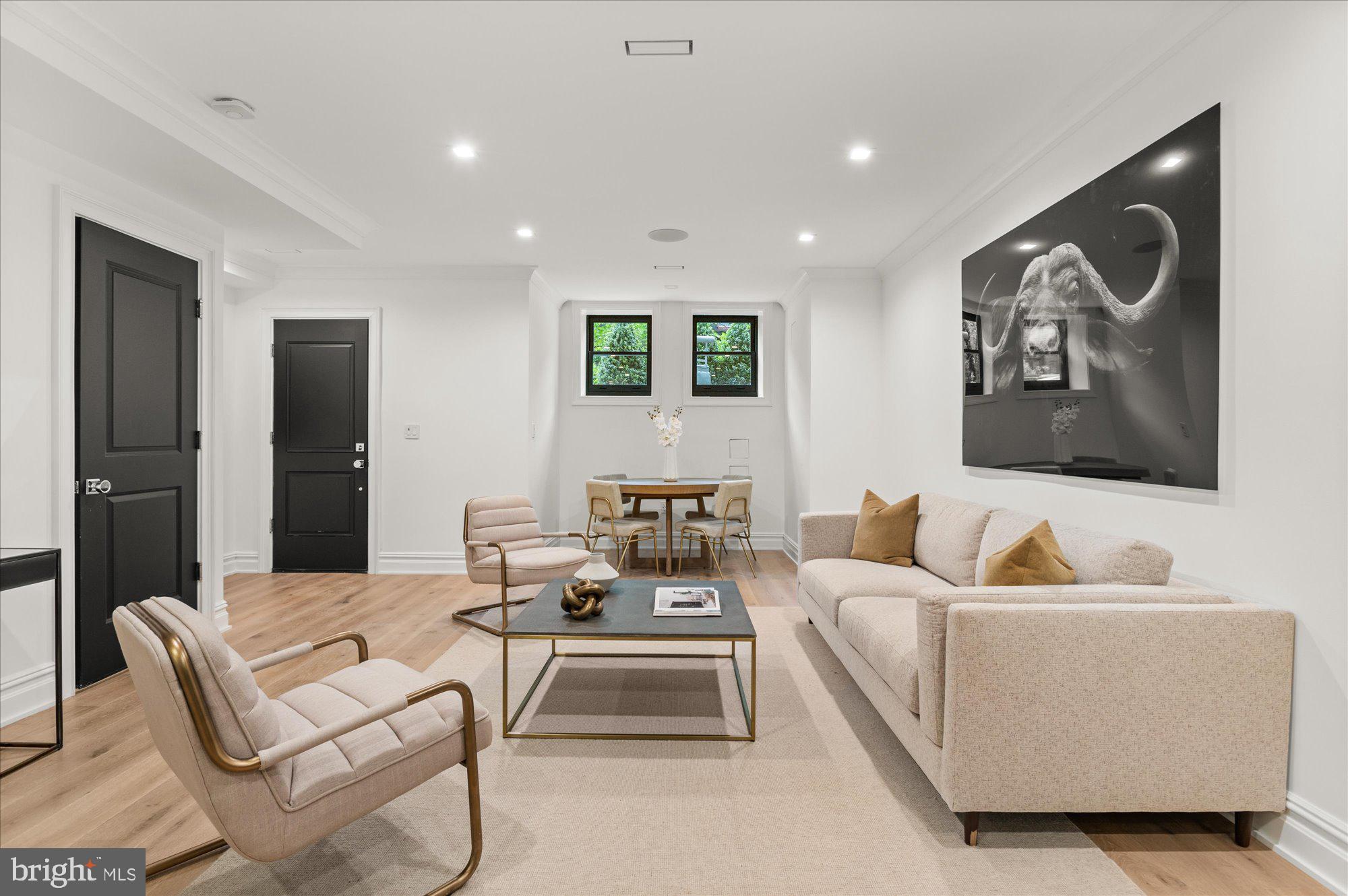 DUPONT CIRCLE - Residential