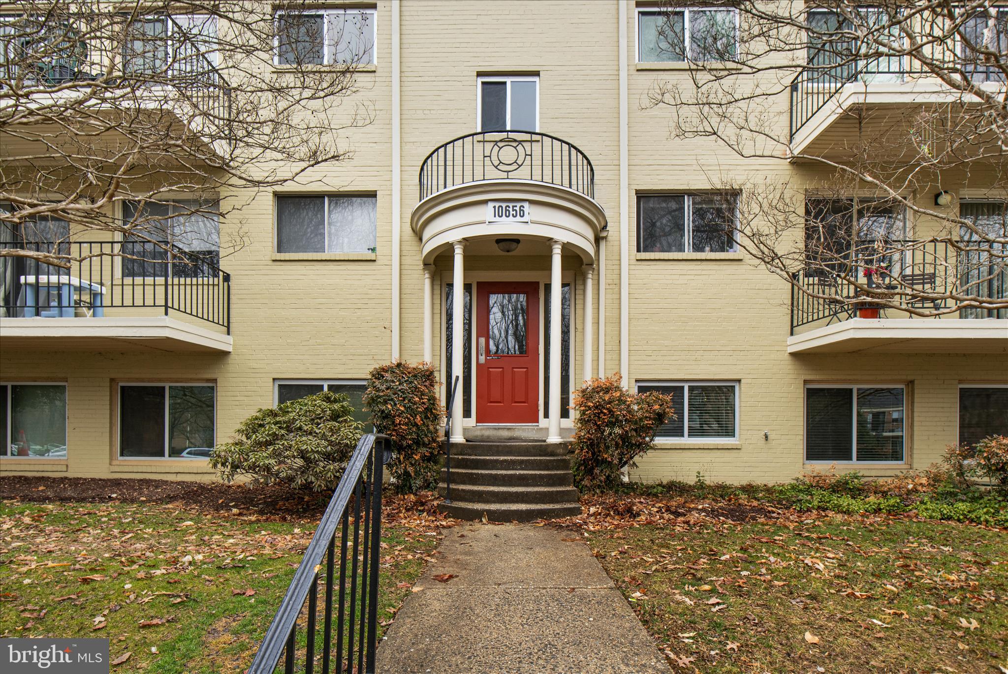 PARKSIDE CONDOMINIUMS - Residential