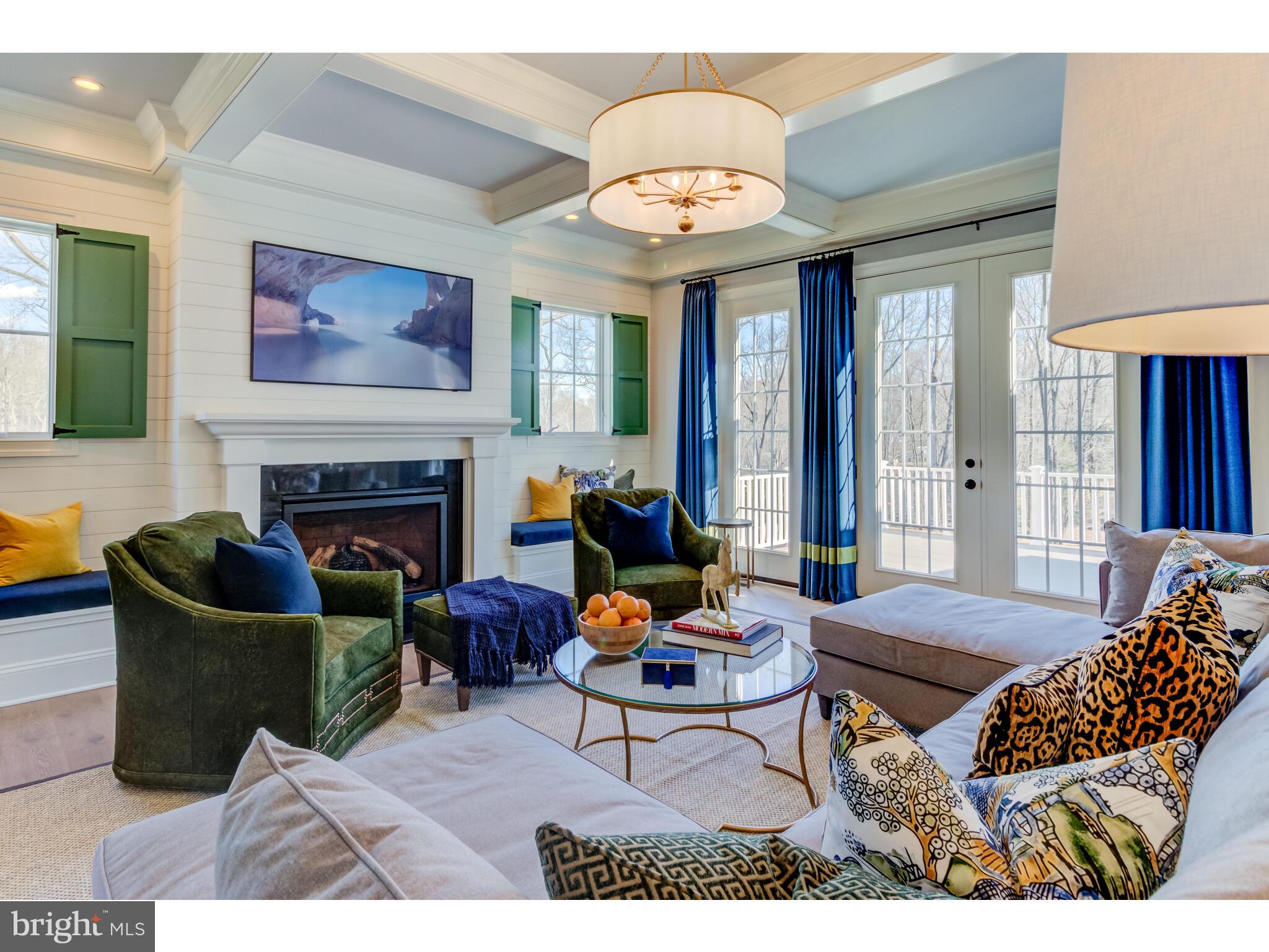 KNOBB HILL - Residential