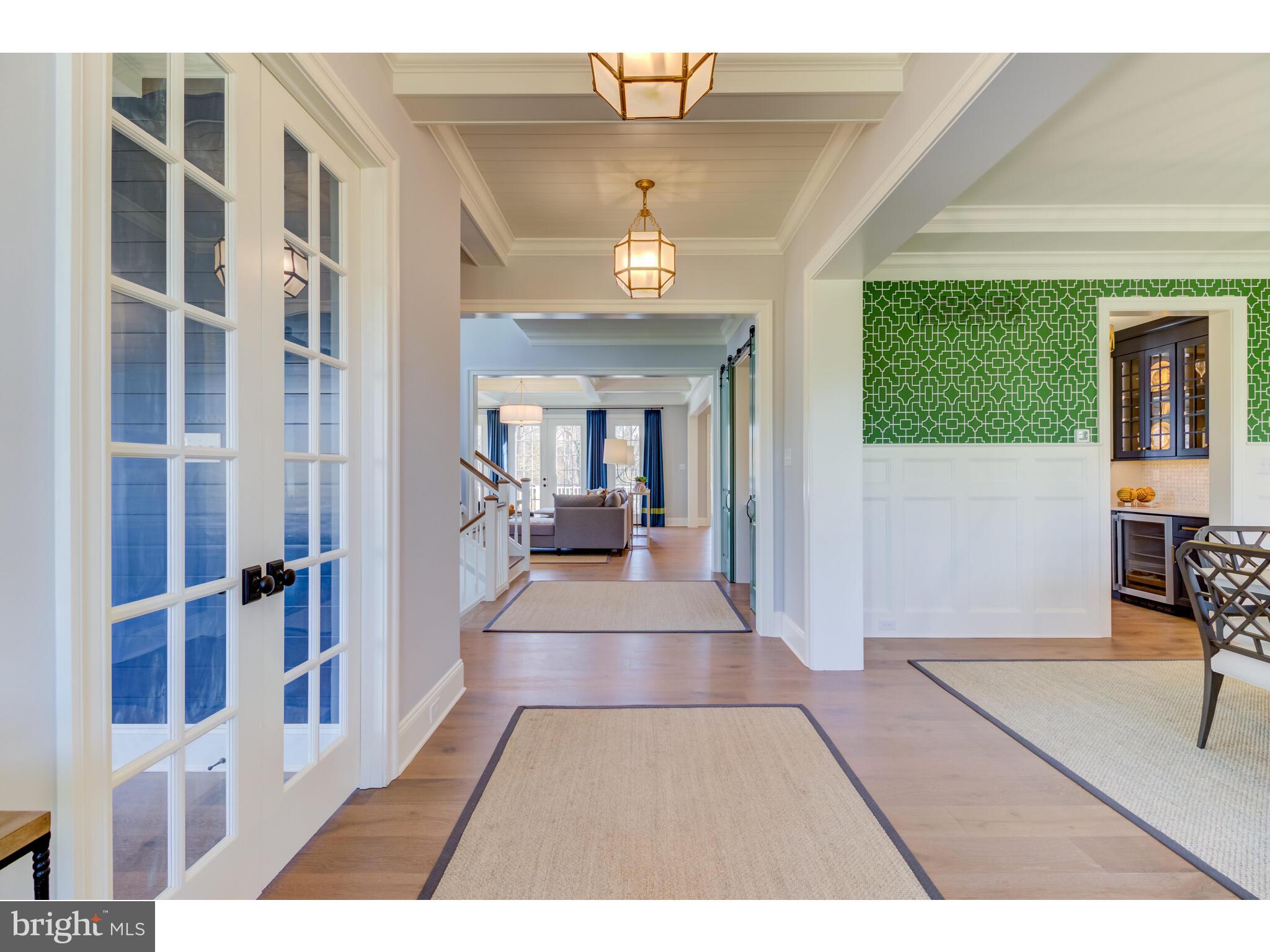 KNOBB HILL - Residential
