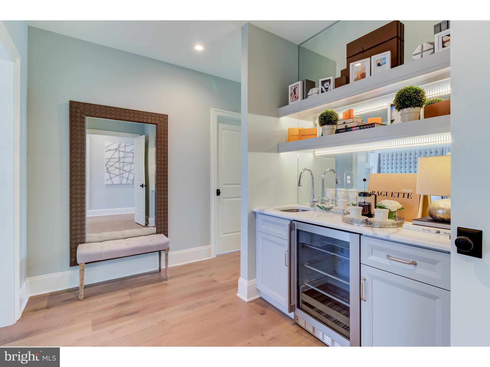 KNOBB HILL - Residential