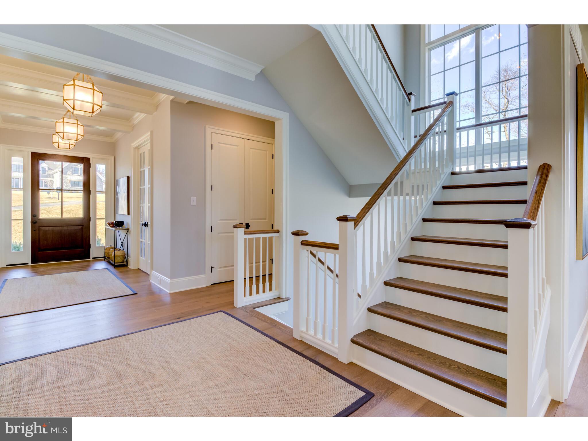 KNOBB HILL - Residential