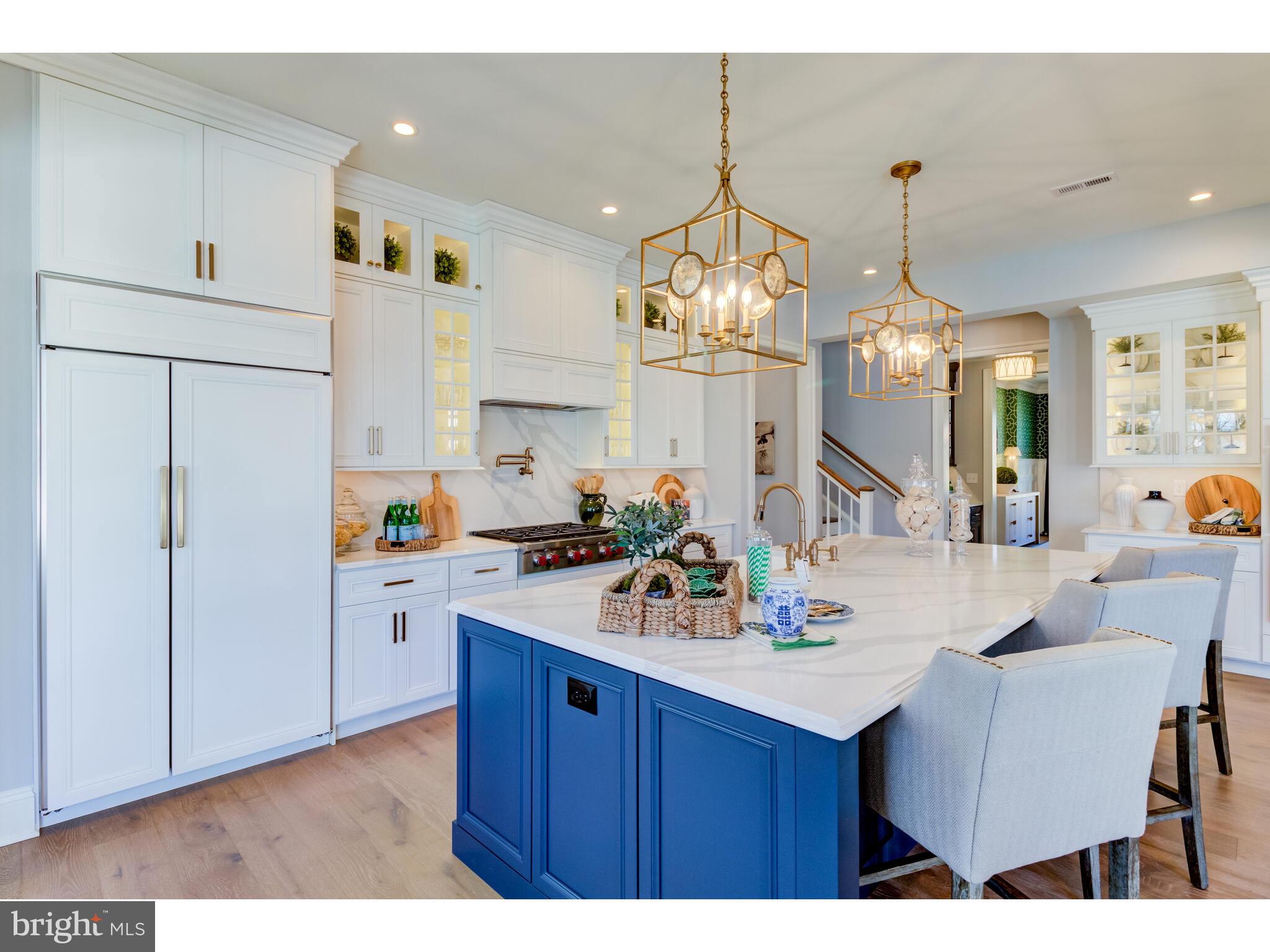 KNOBB HILL - Residential