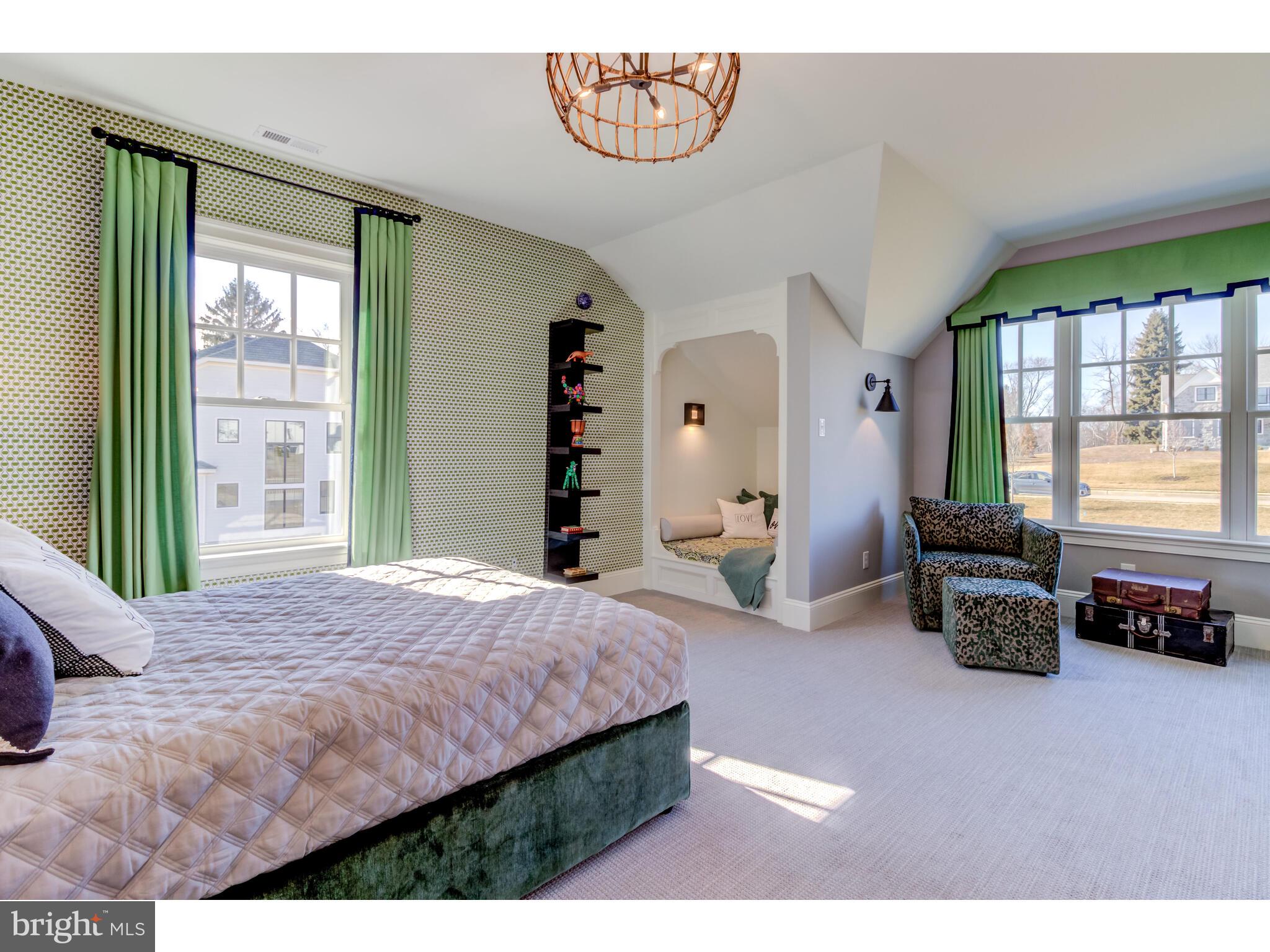 KNOBB HILL - Residential