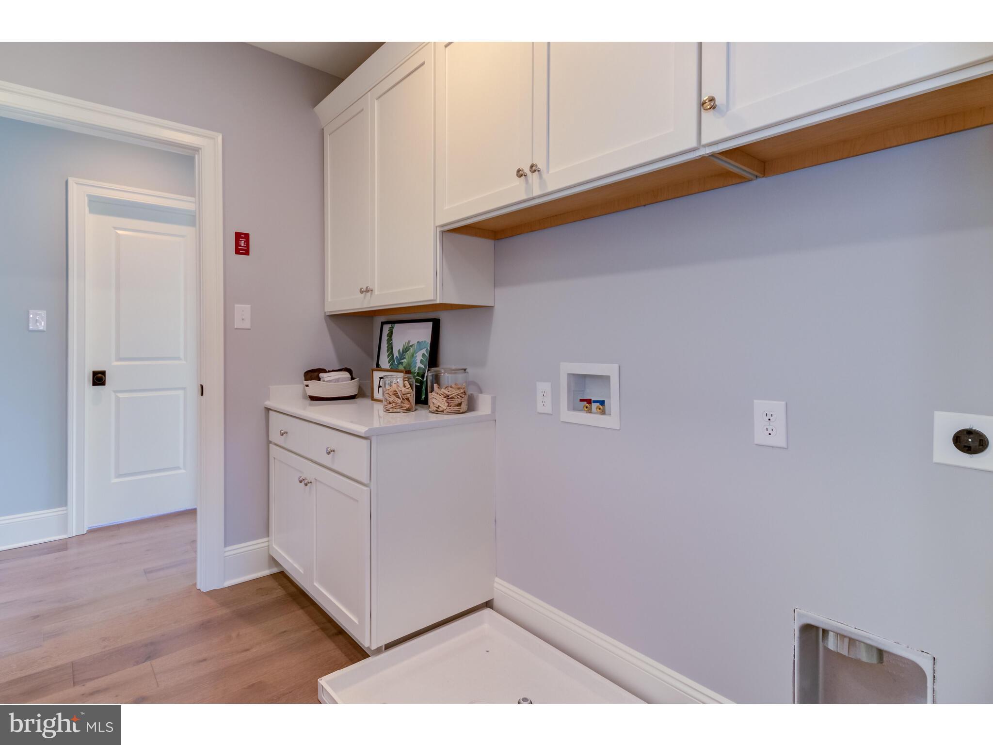 KNOBB HILL - Residential