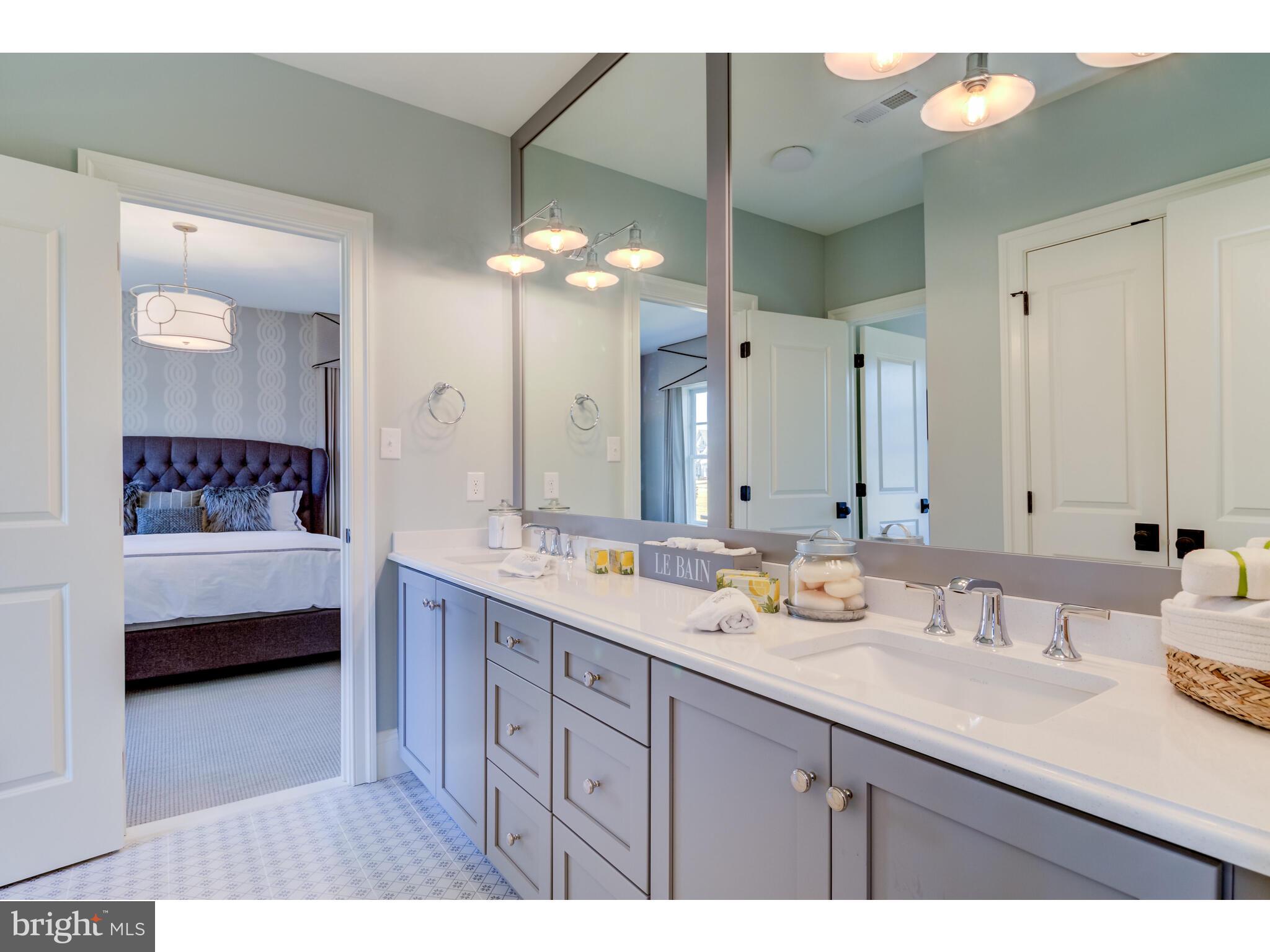 KNOBB HILL - Residential