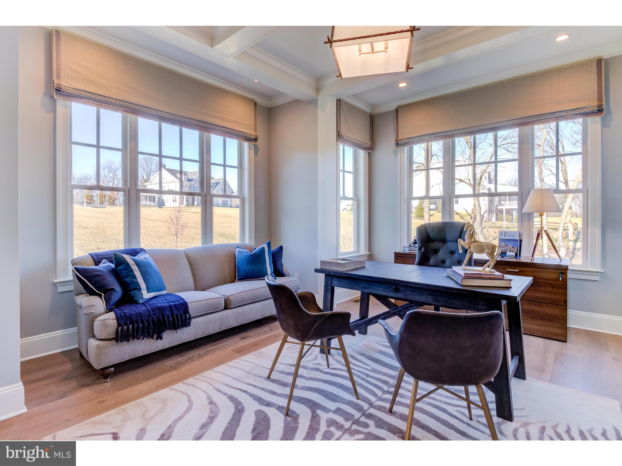 KNOBB HILL - Residential