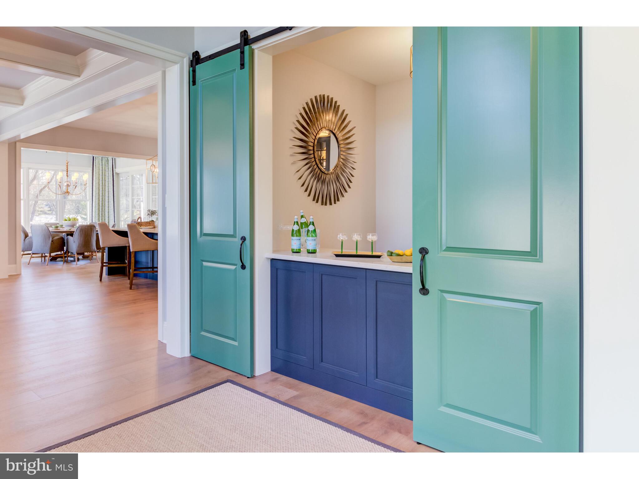 KNOBB HILL - Residential