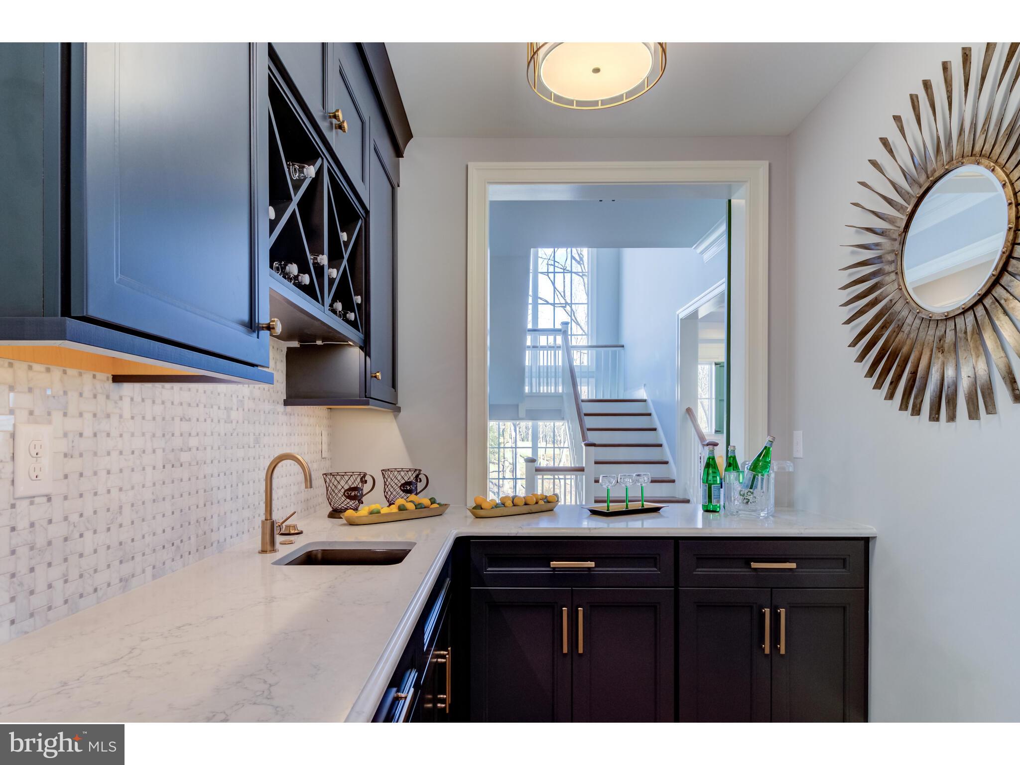KNOBB HILL - Residential