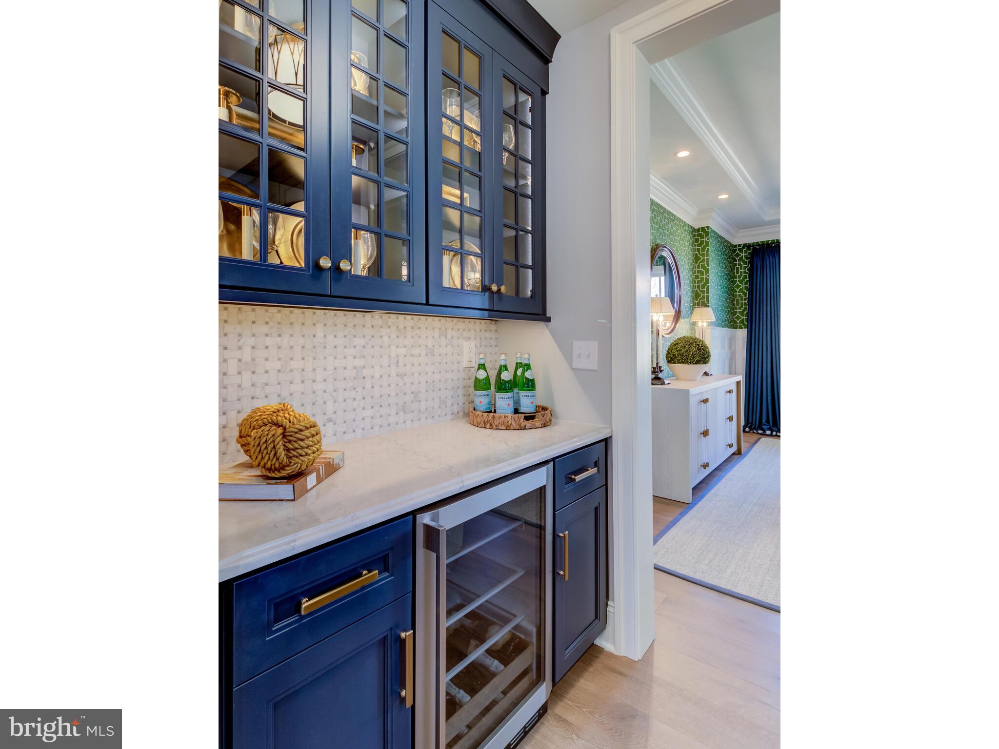 KNOBB HILL - Residential