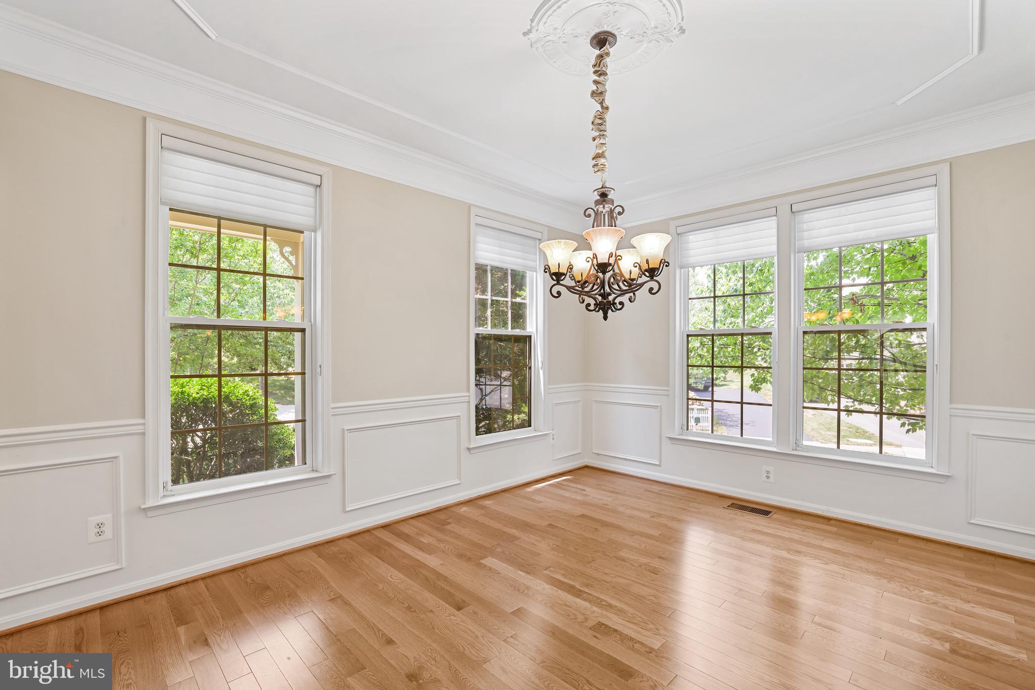 BROADLANDS - Residential