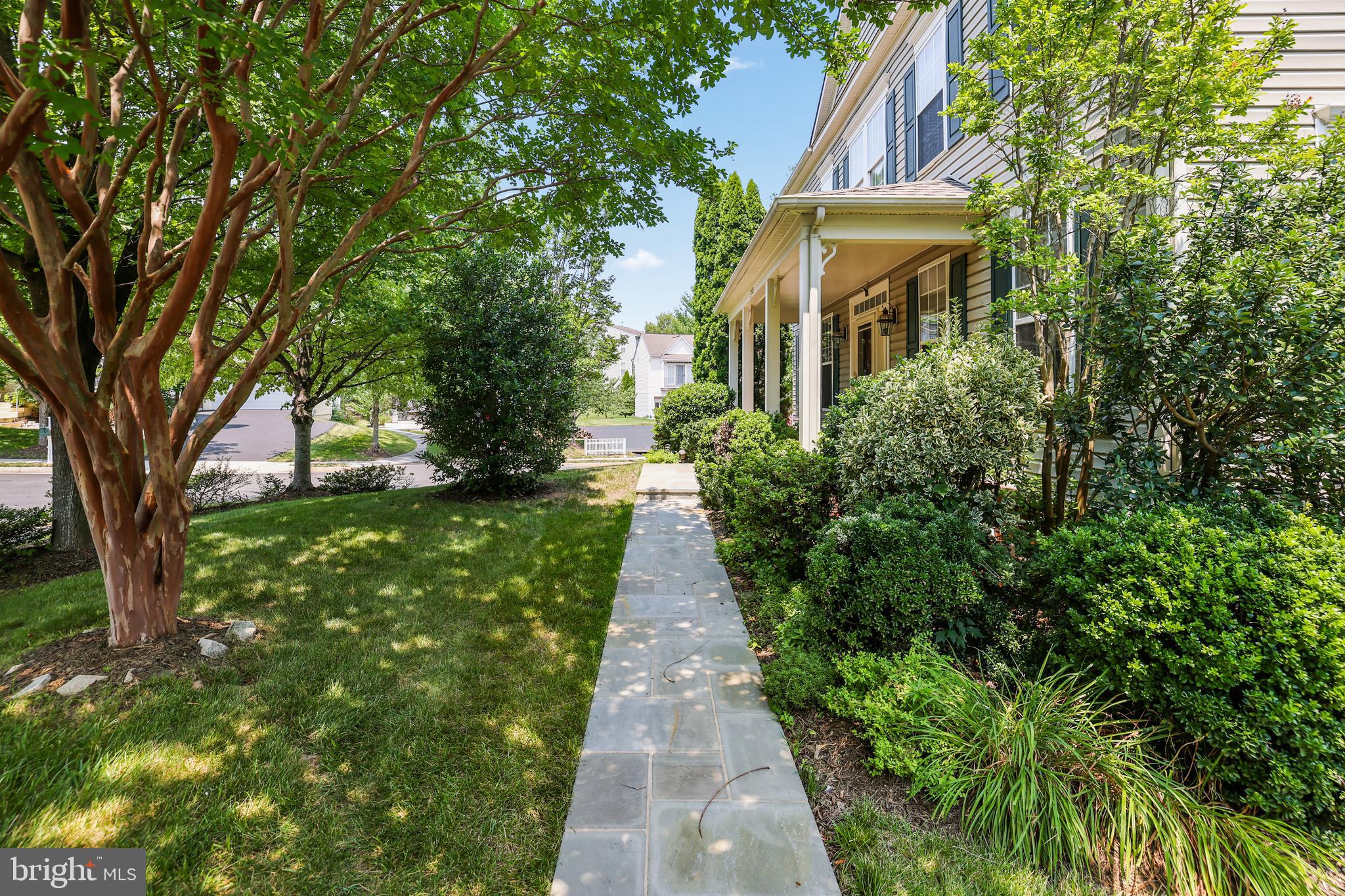 BROADLANDS - Residential