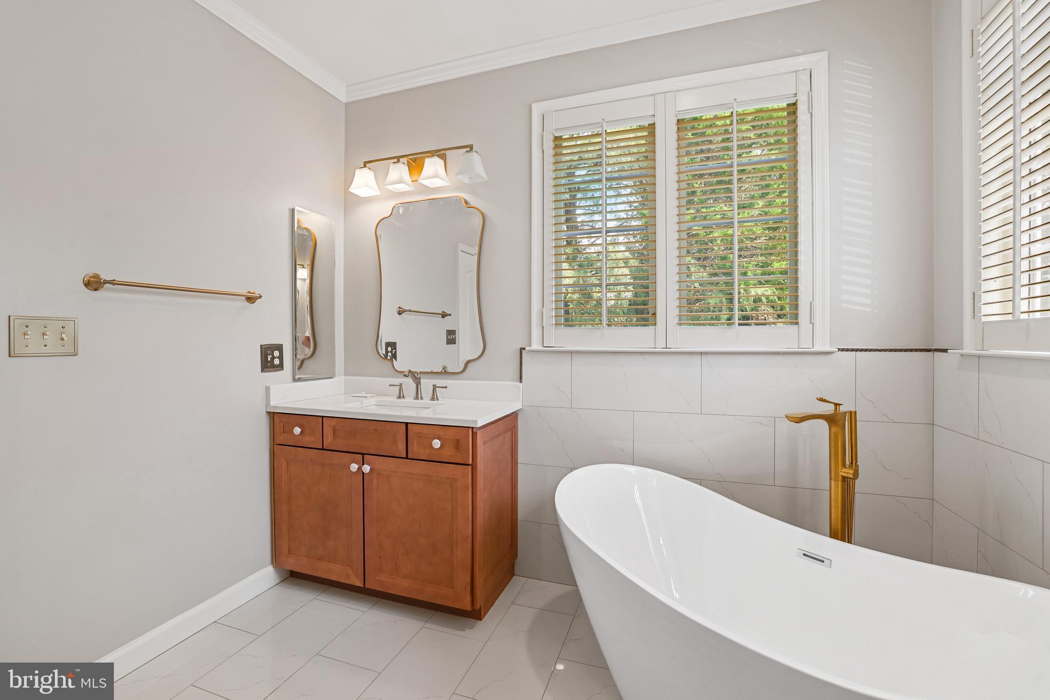 BROADLANDS - Residential